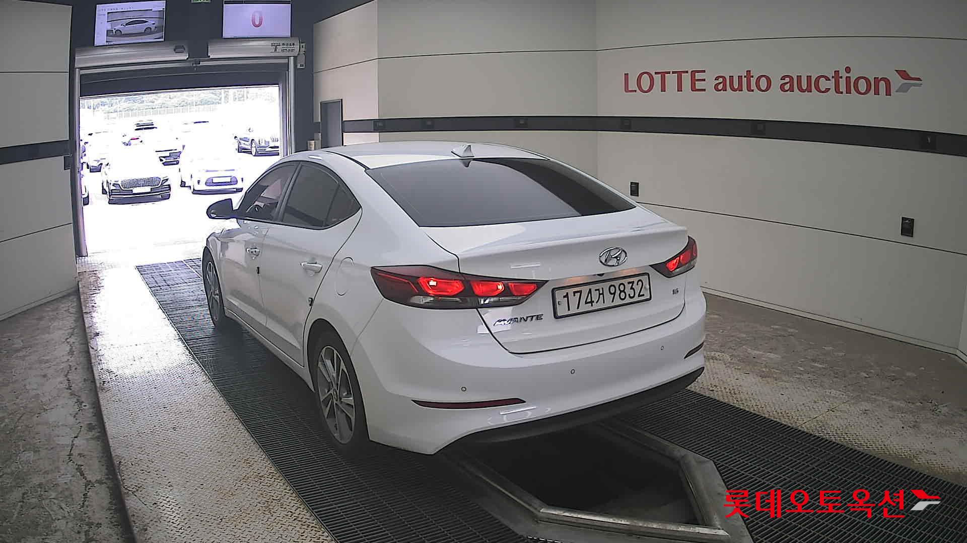 2018 - hyundai avante