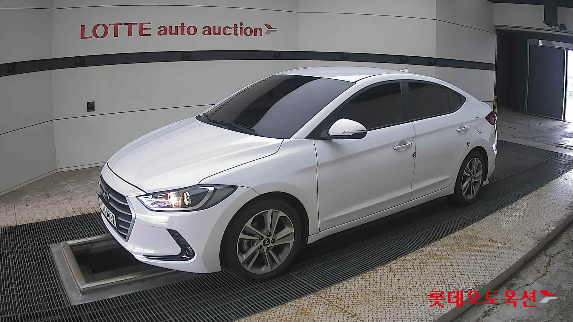 2018 - hyundai avante