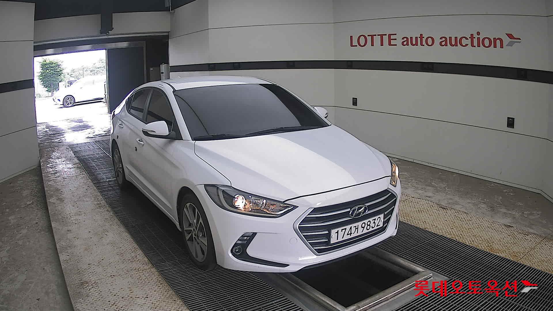 2018 - hyundai avante