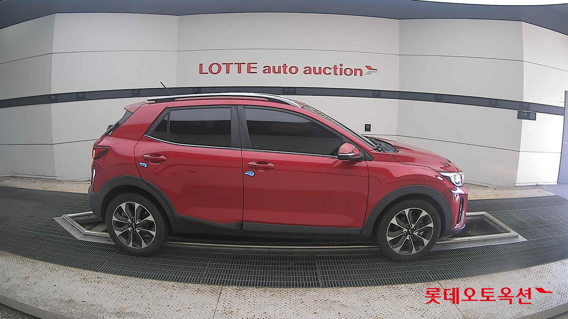2018 - kia stoic