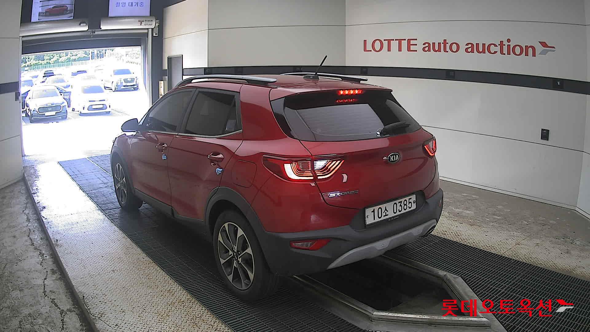 2018 - kia stoic