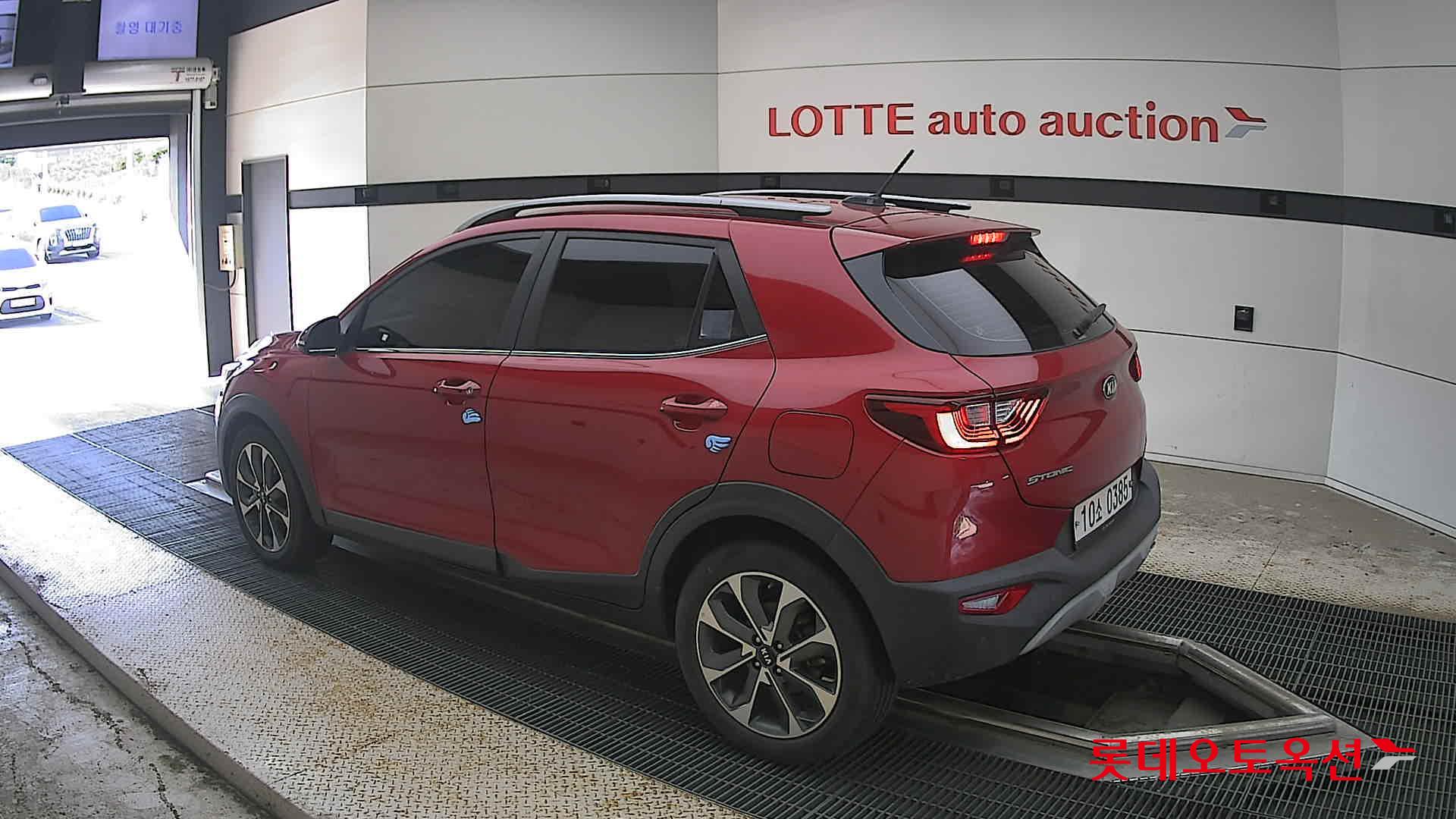 2018 - kia stoic