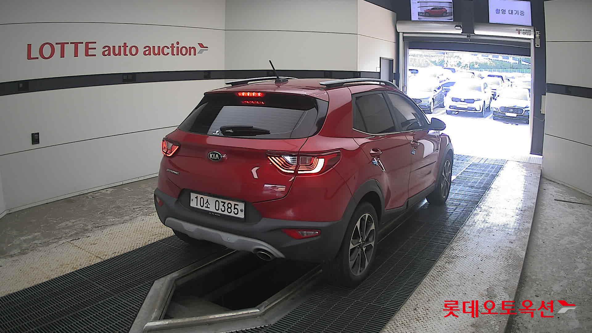 2018 - kia stoic