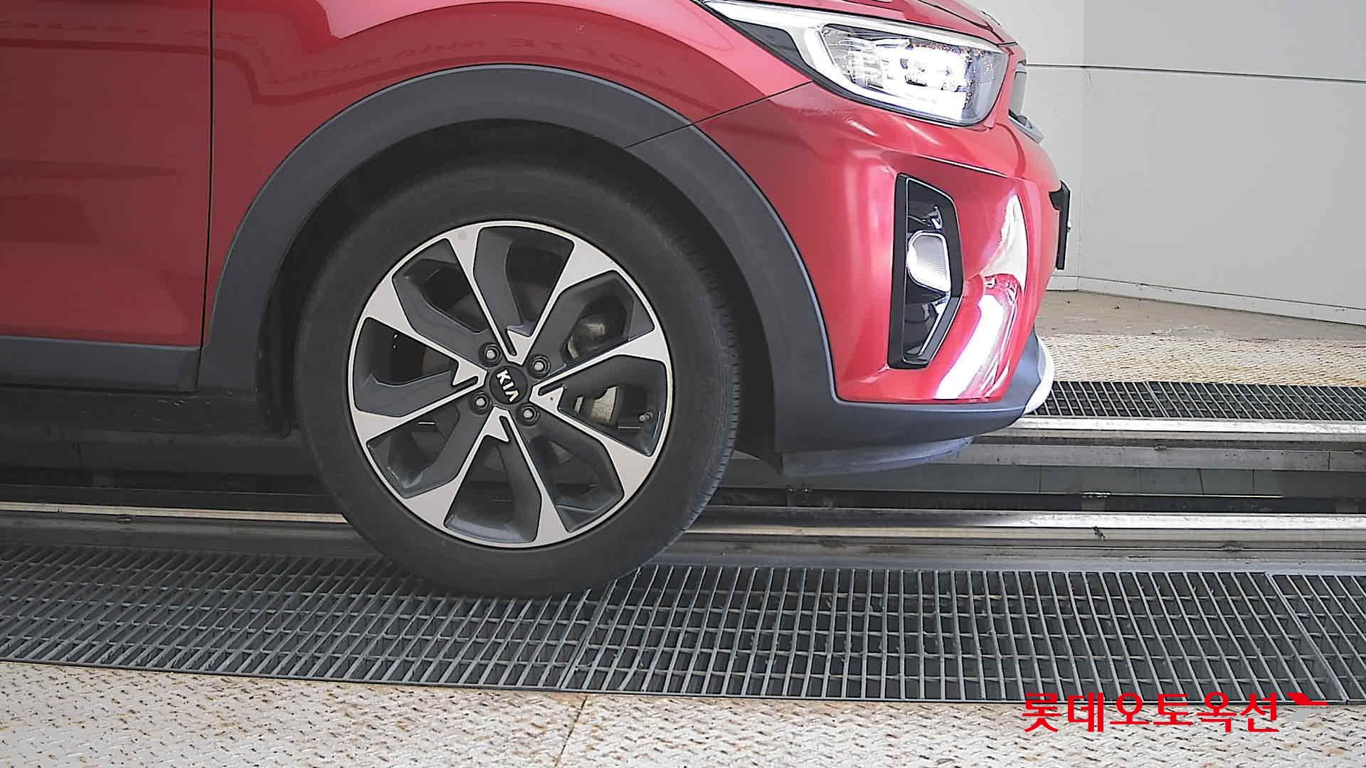2018 - kia stoic