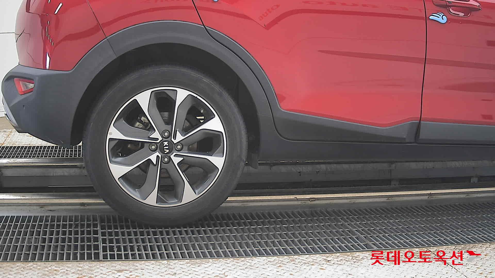 2018 - kia stoic