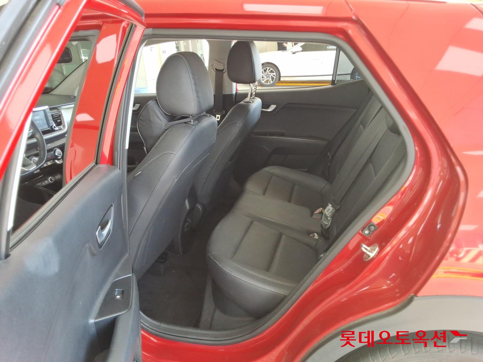 2018 - kia stoic
