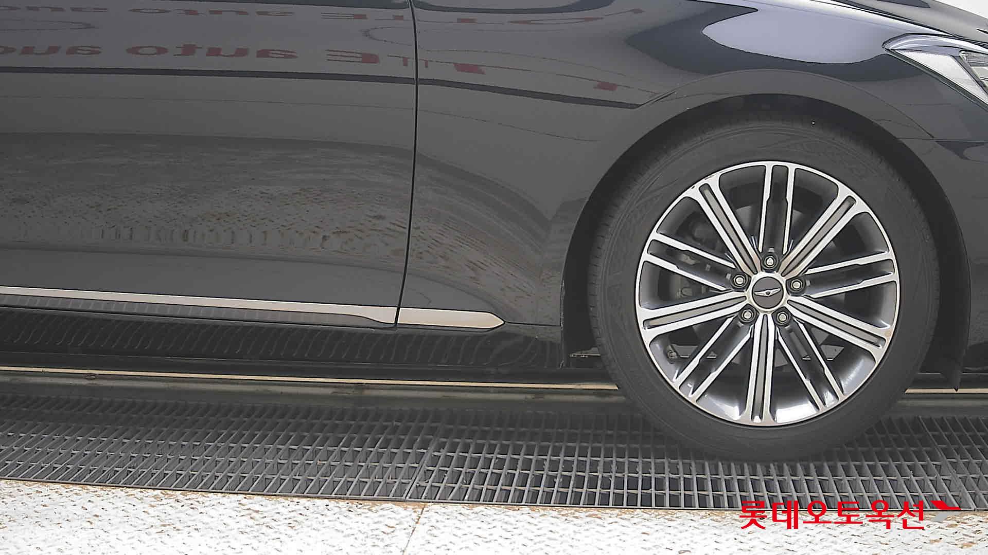2019 - genesis g80