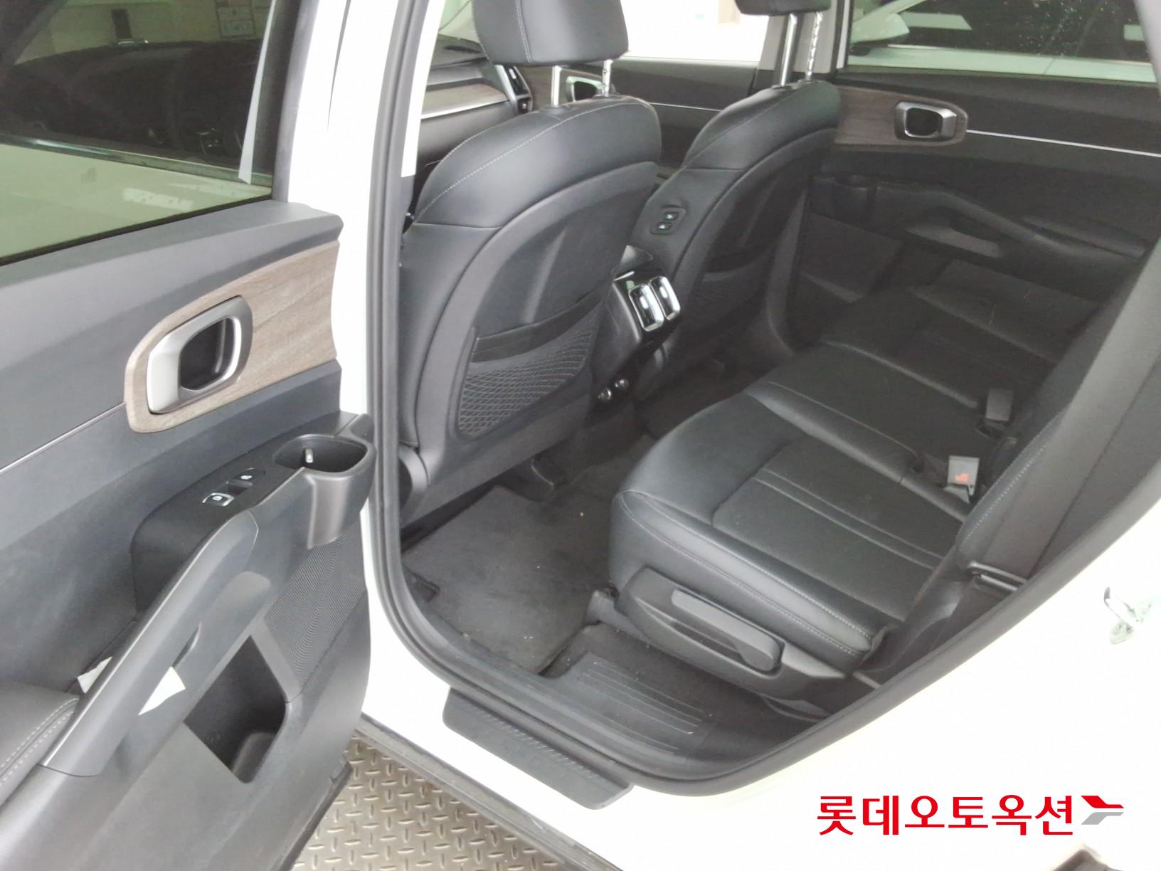 2023 - kia sorento