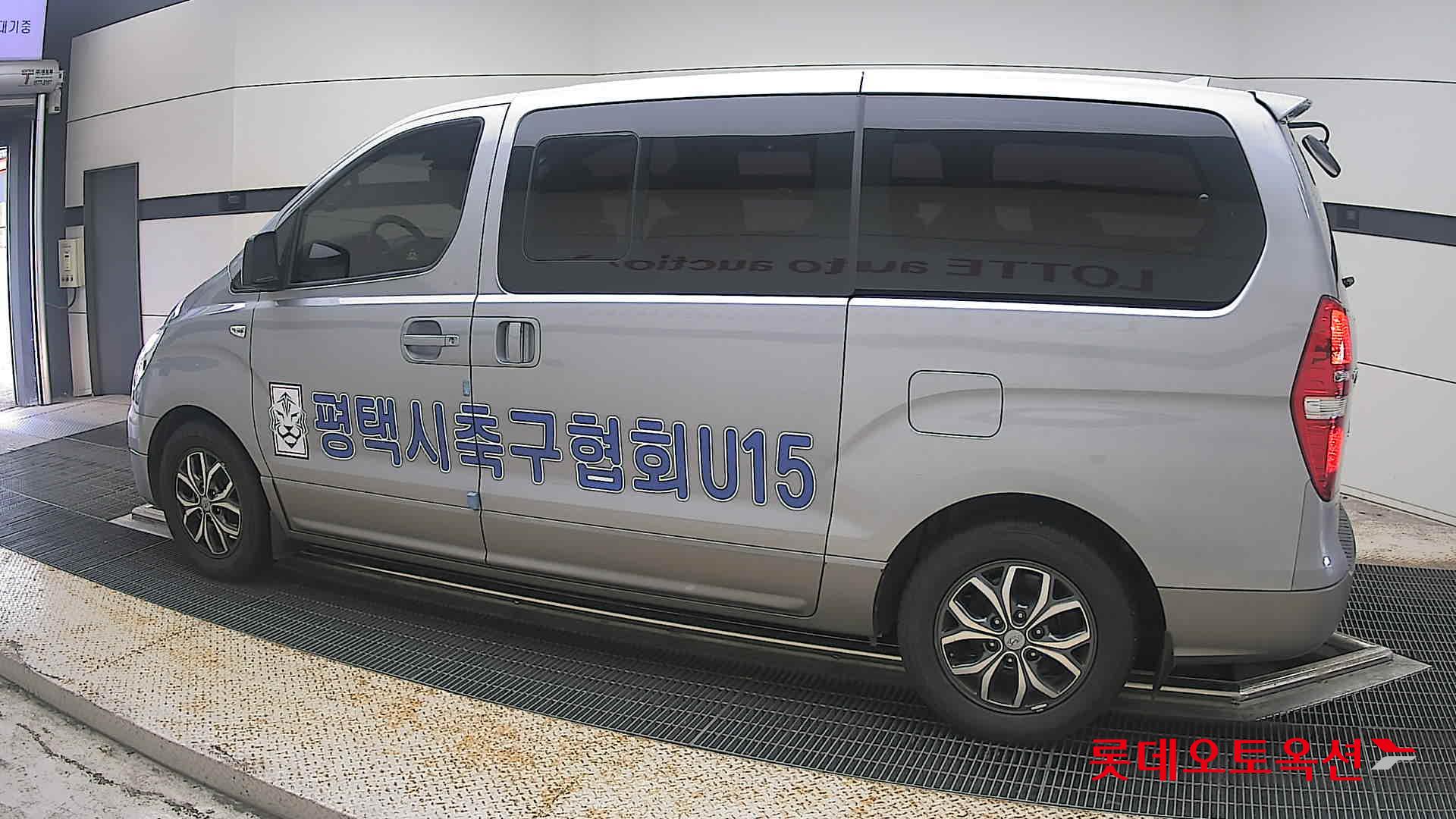 2018 - hyundai grand starex