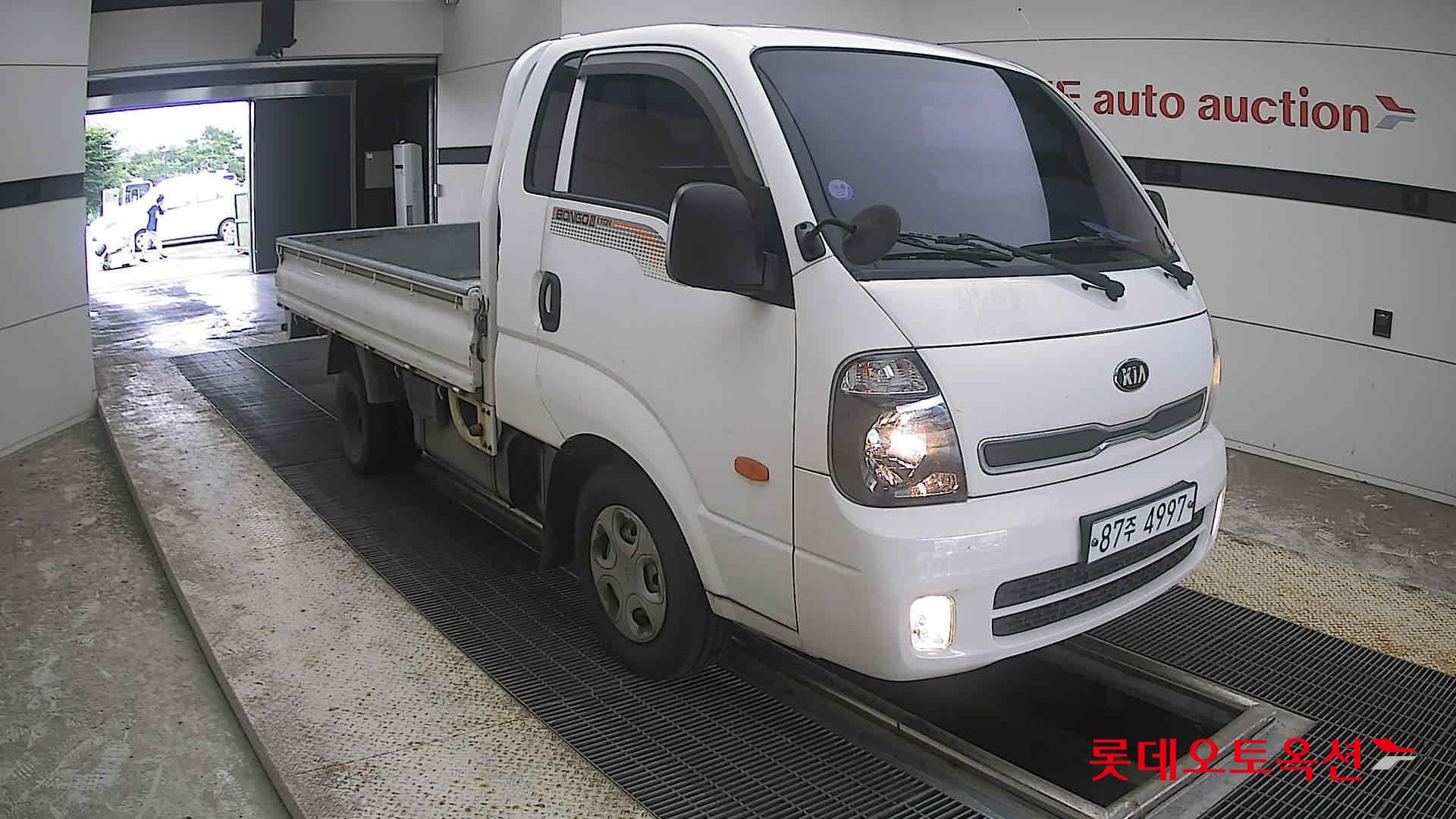 2013 - kia bongo