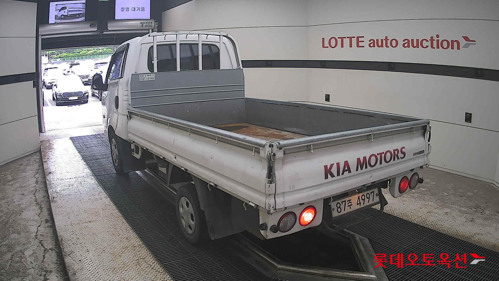 2013 - kia bongo