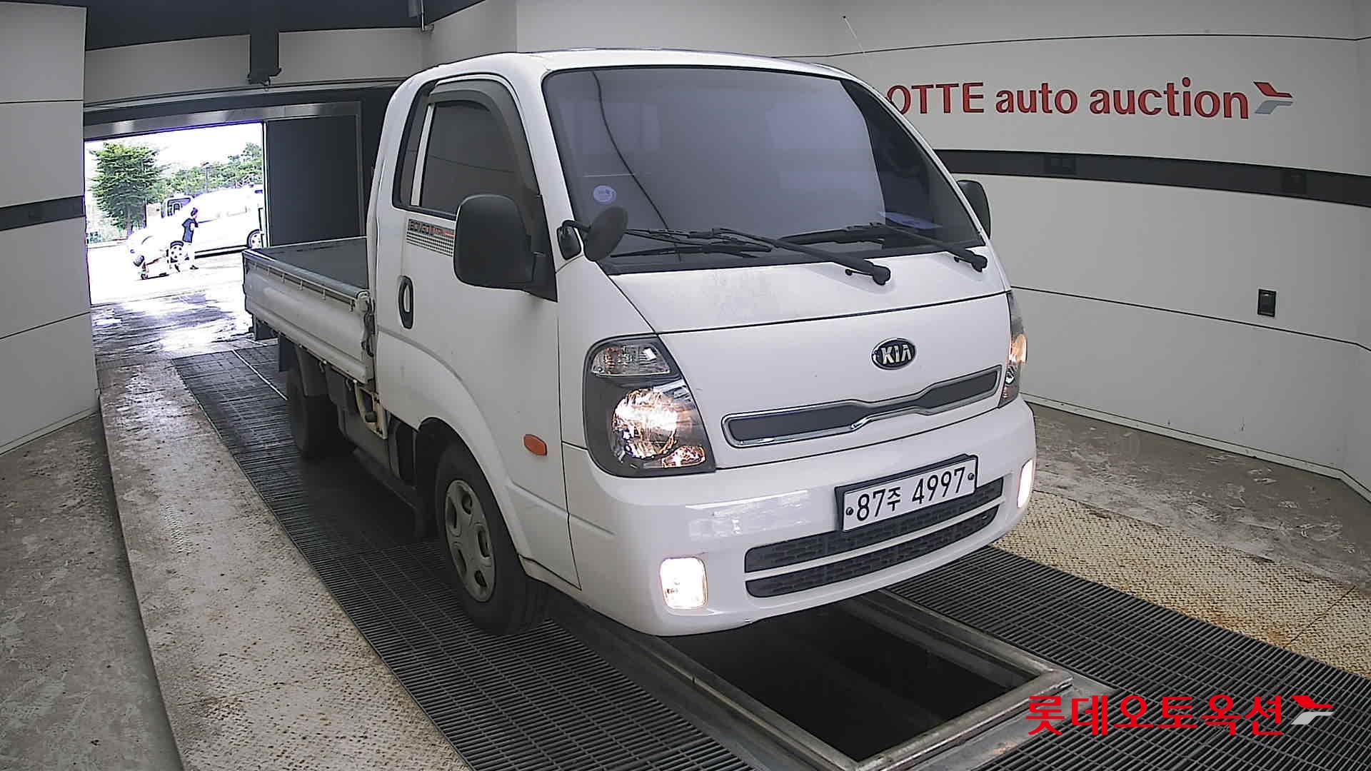 2013 - kia bongo
