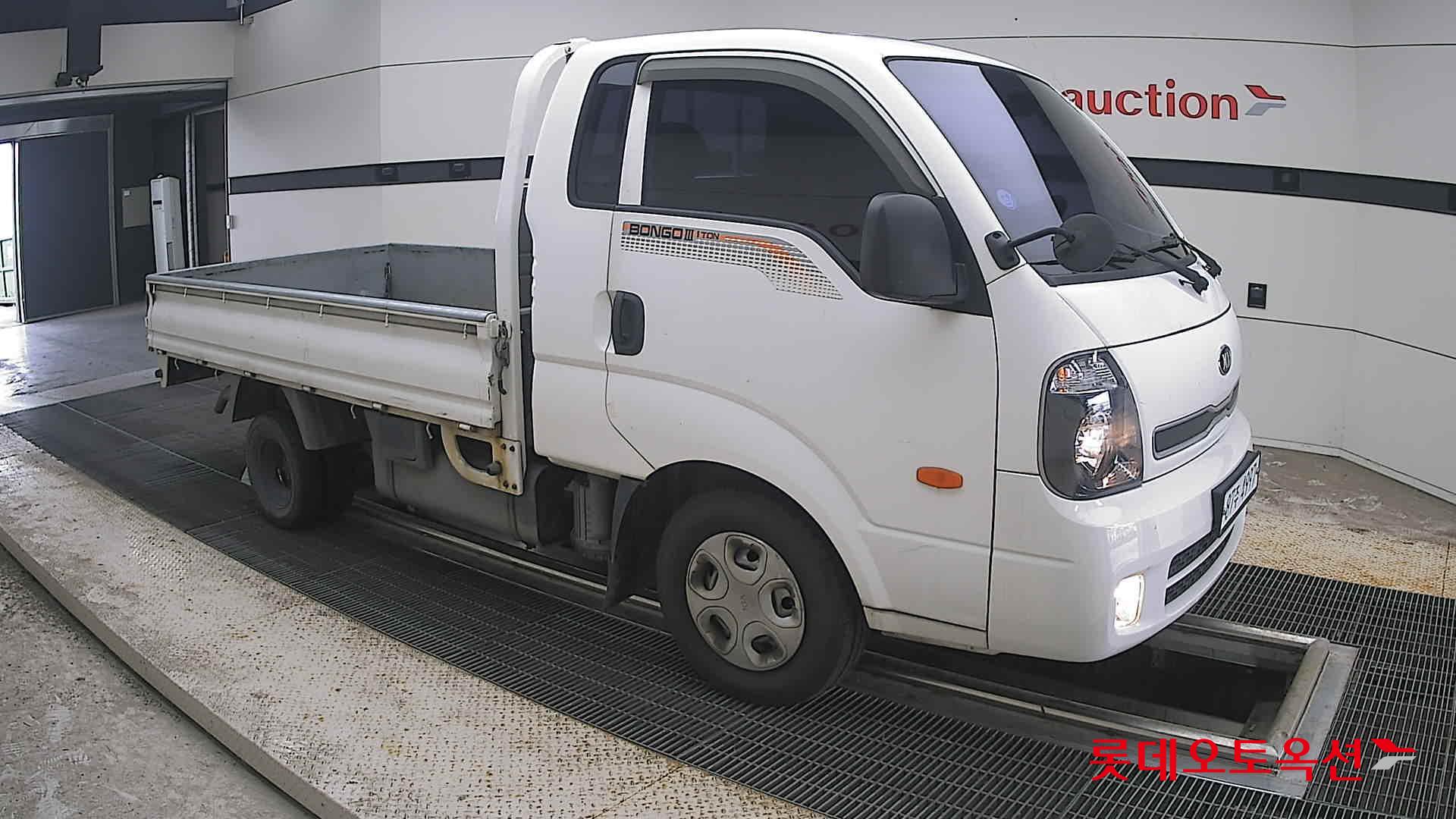2013 - kia bongo