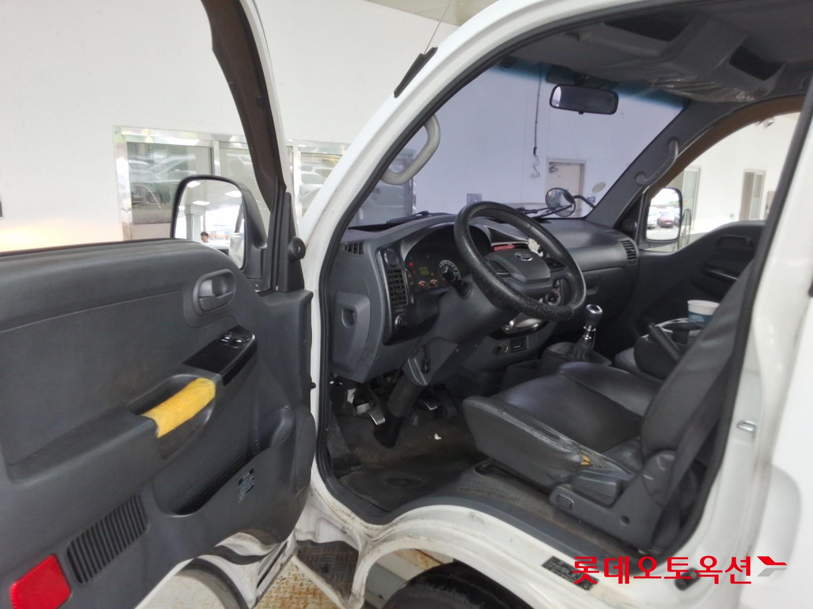 2013 - kia bongo