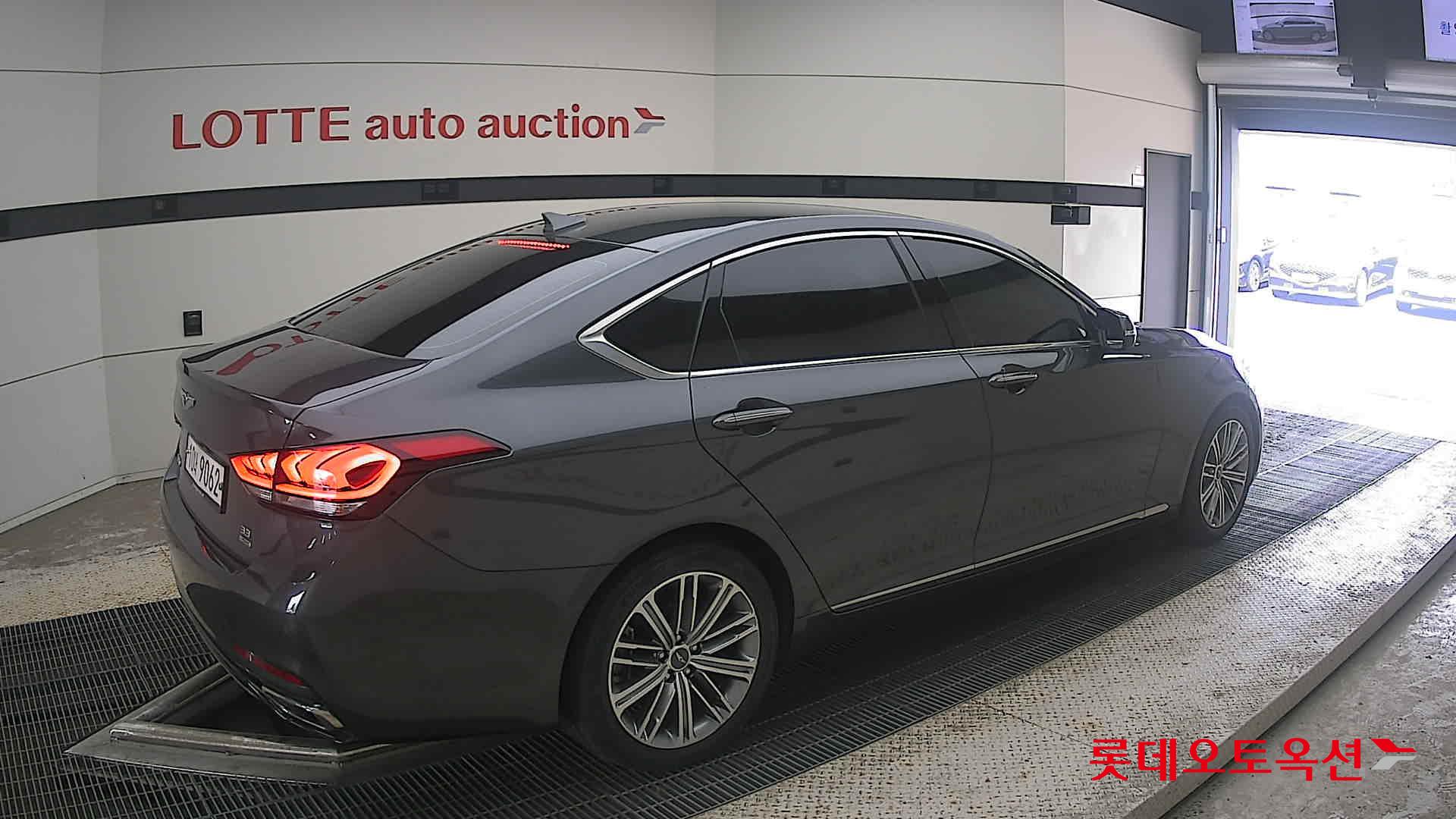 2018 - genesis g80