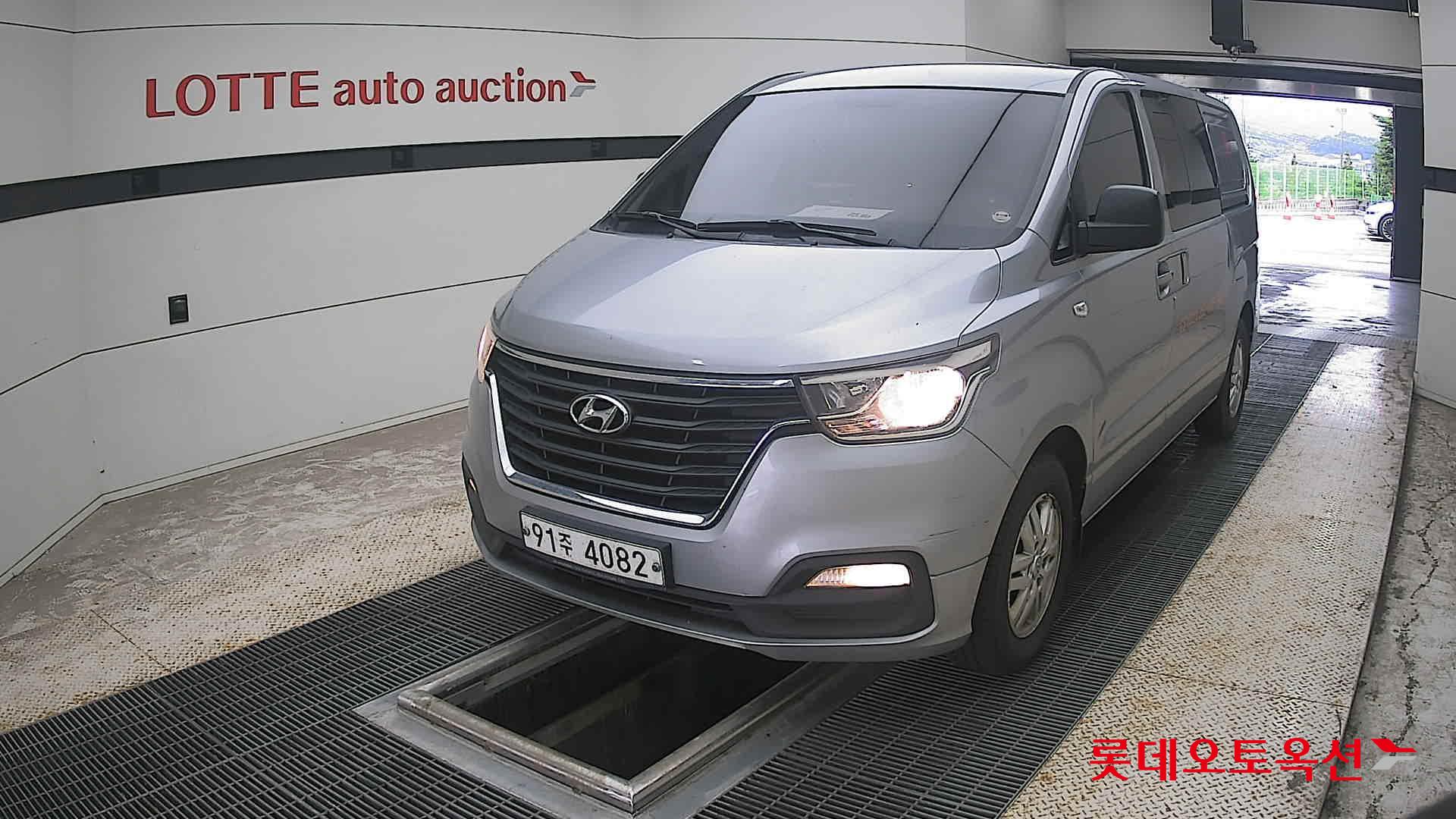 2019 - hyundai grand starex