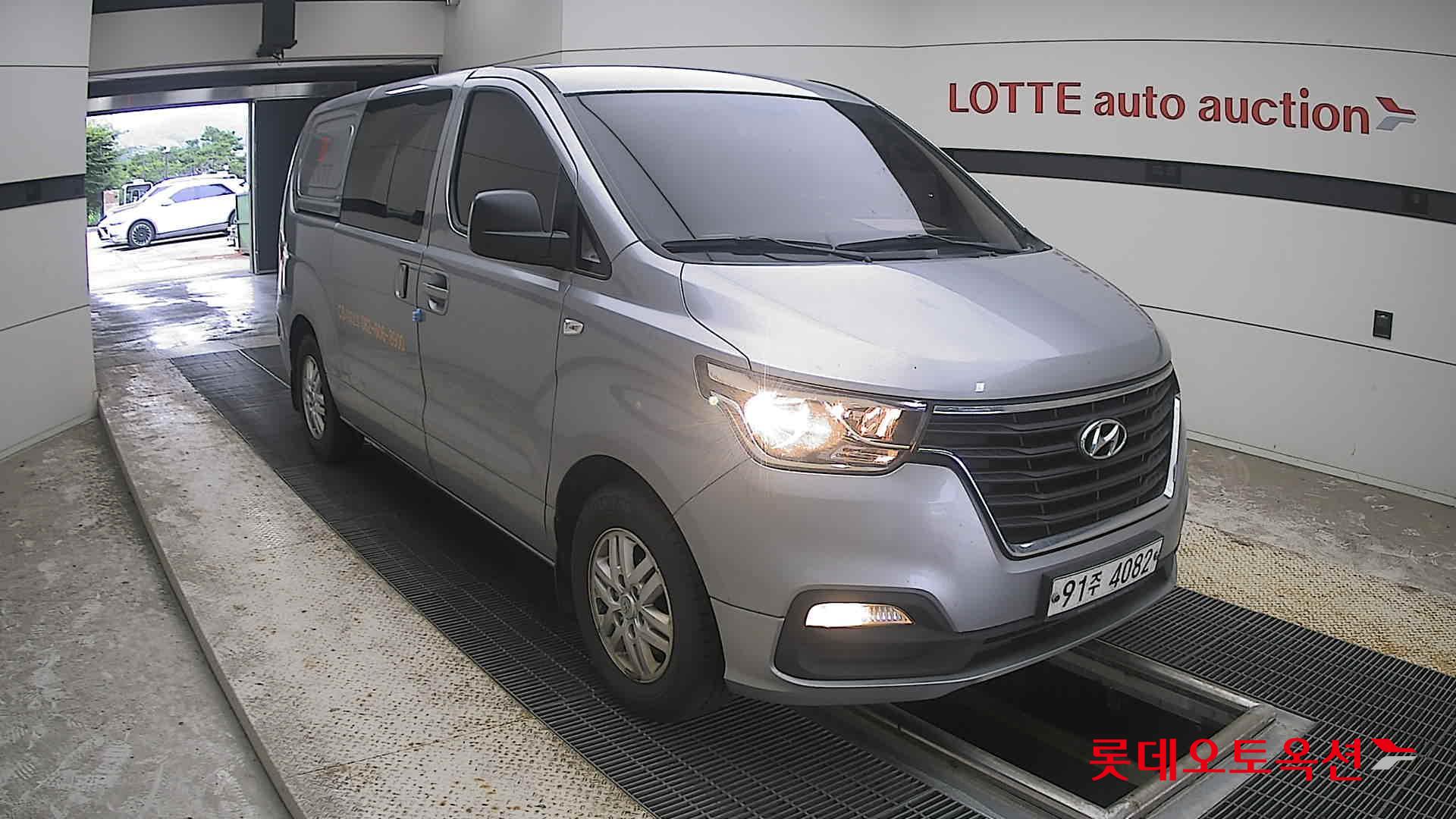 2019 - hyundai grand starex