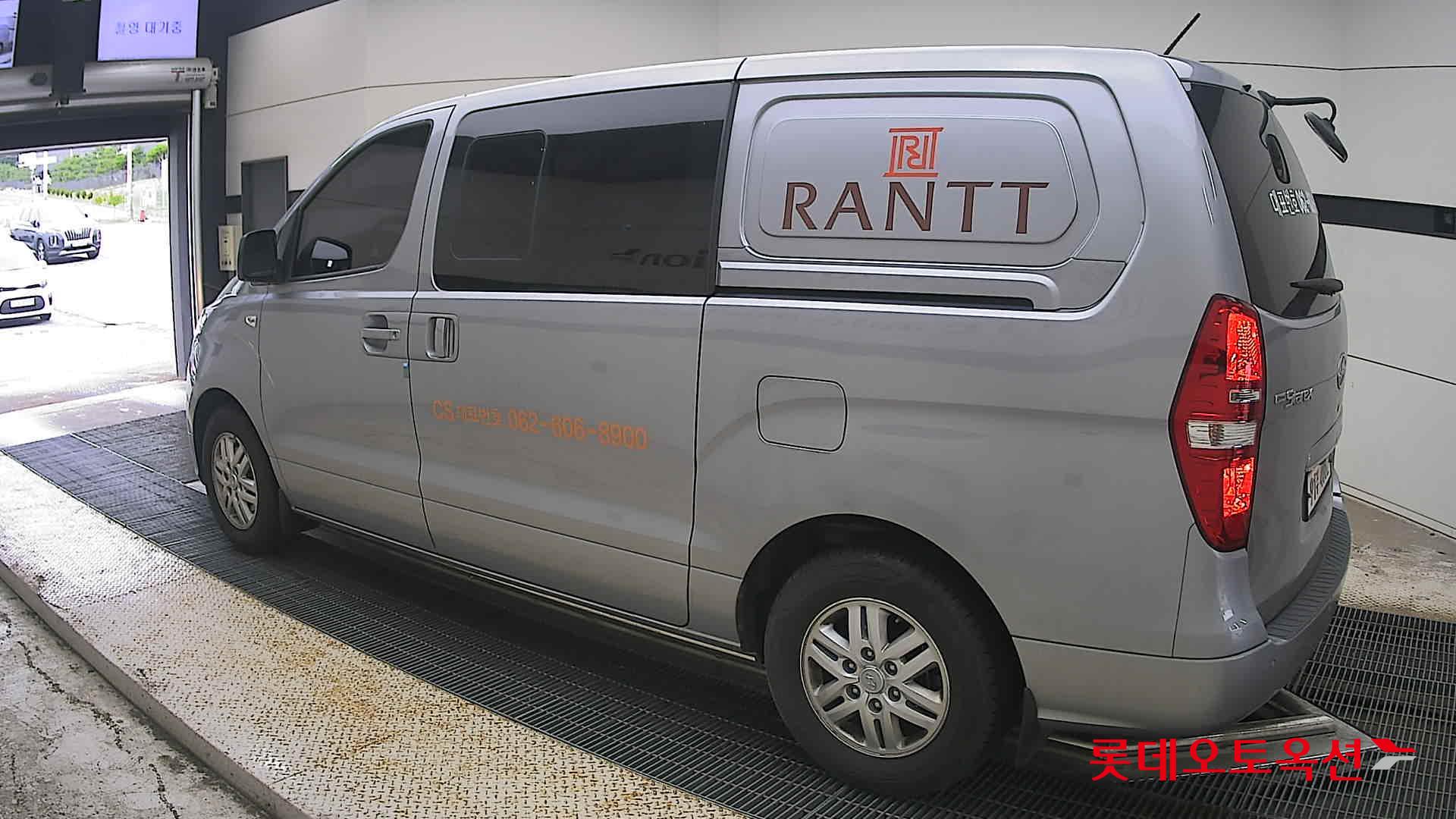 2019 - hyundai grand starex