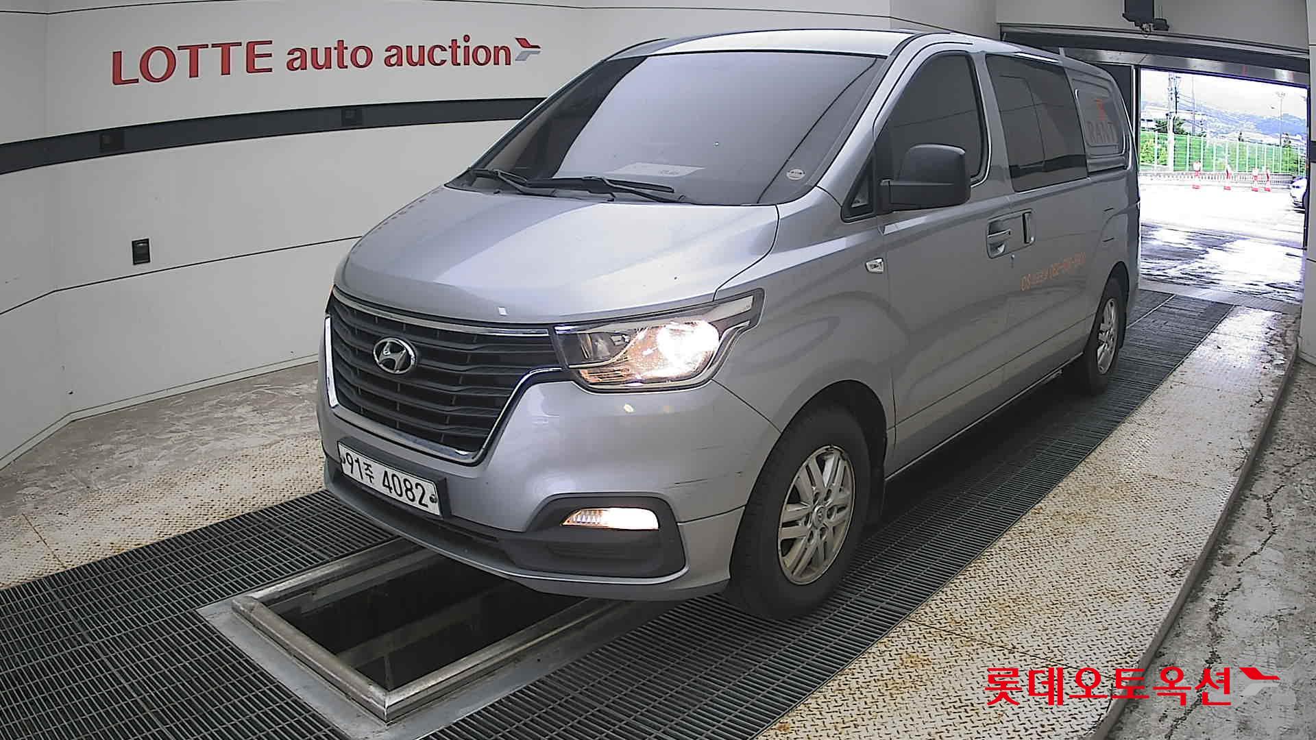 2019 - hyundai grand starex
