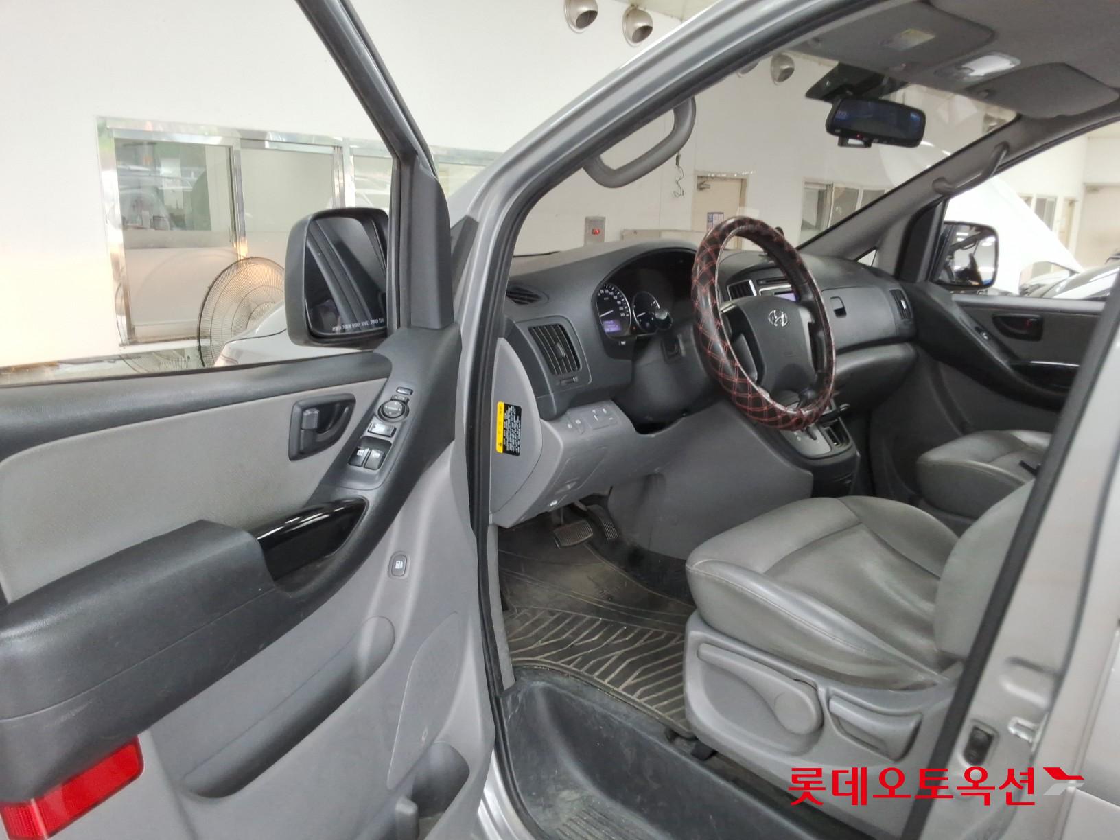 2019 - hyundai grand starex