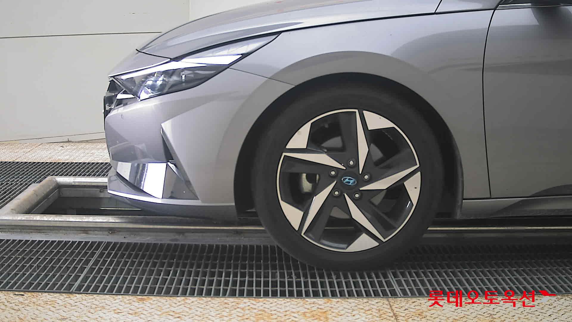 2021 - hyundai avante