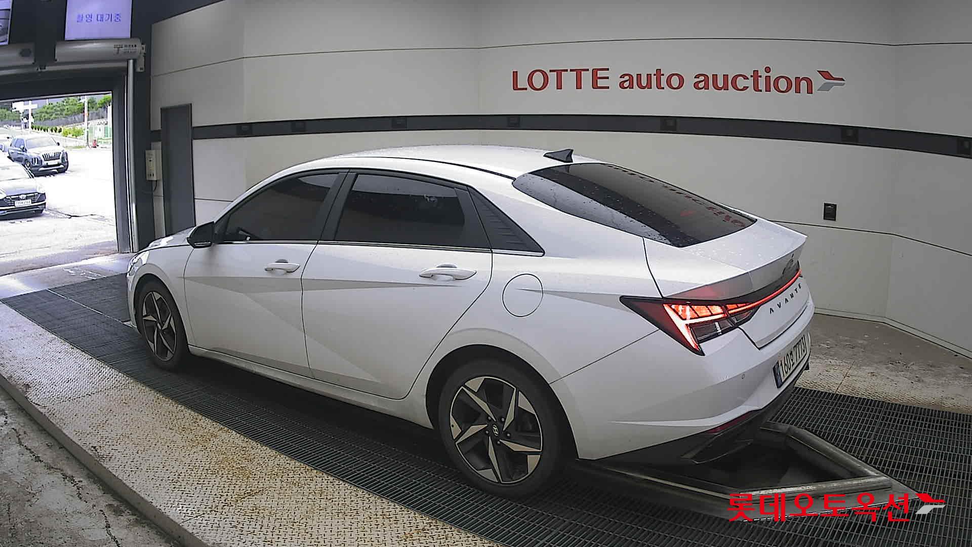 2021 - hyundai avante