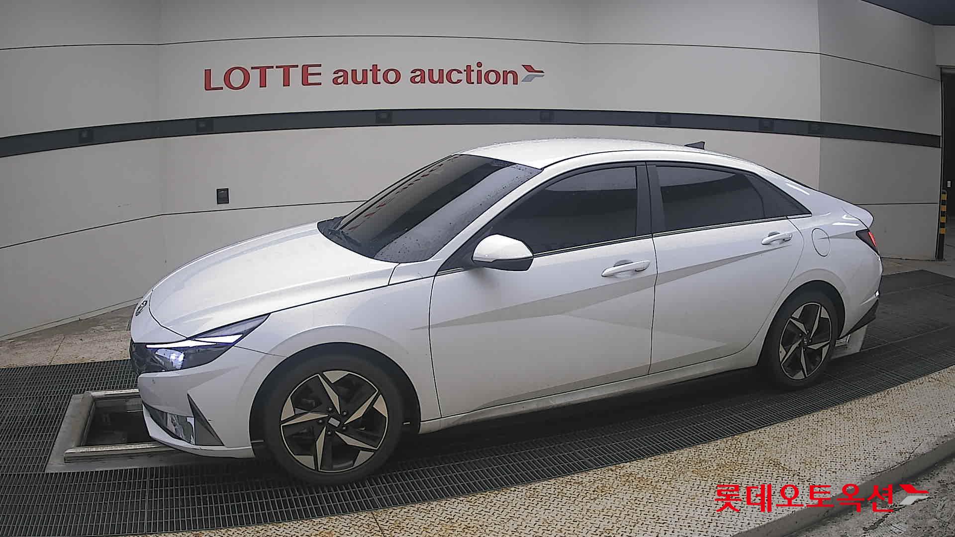 2021 - hyundai avante