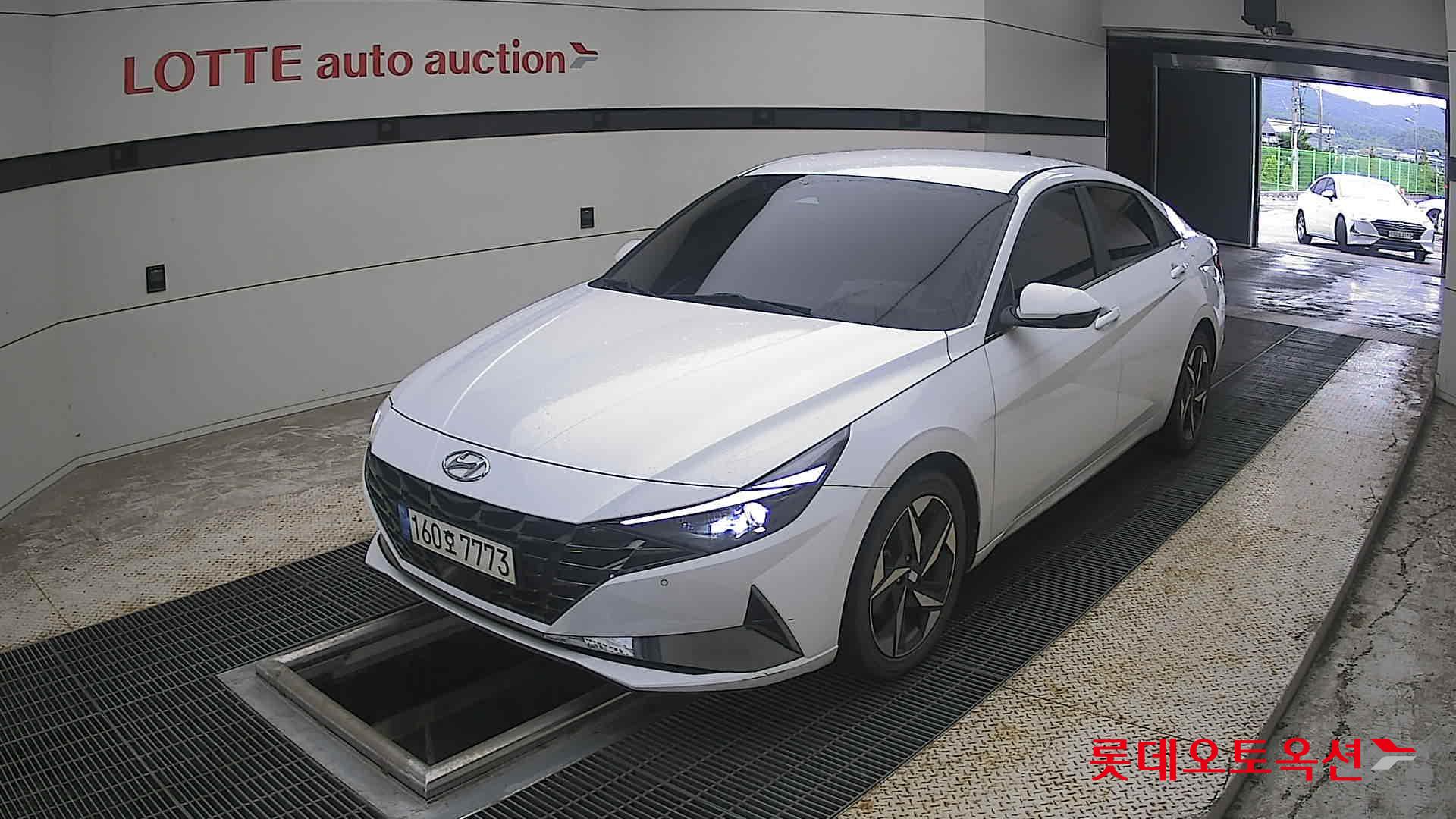 2021 - hyundai avante