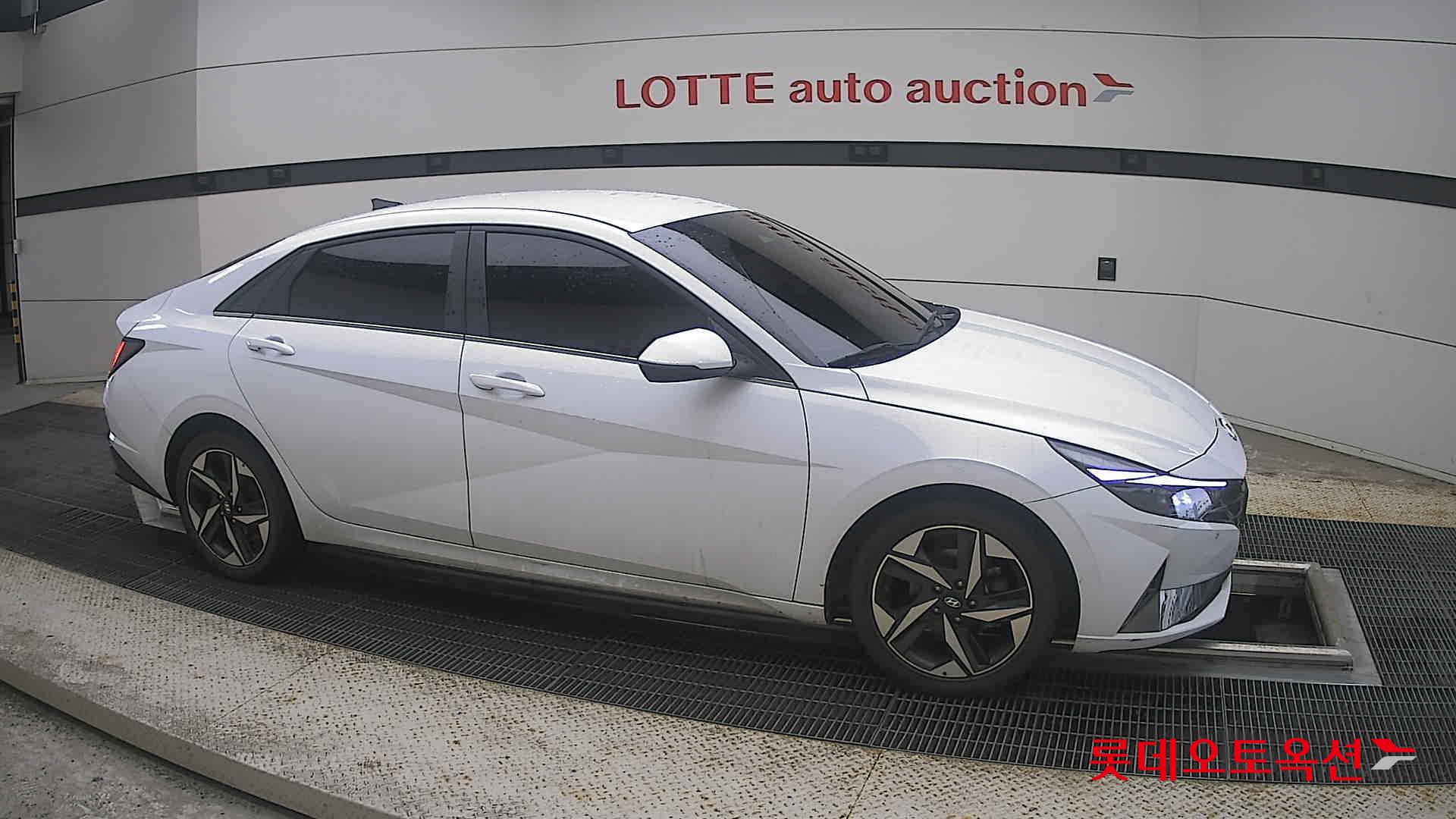 2021 - hyundai avante