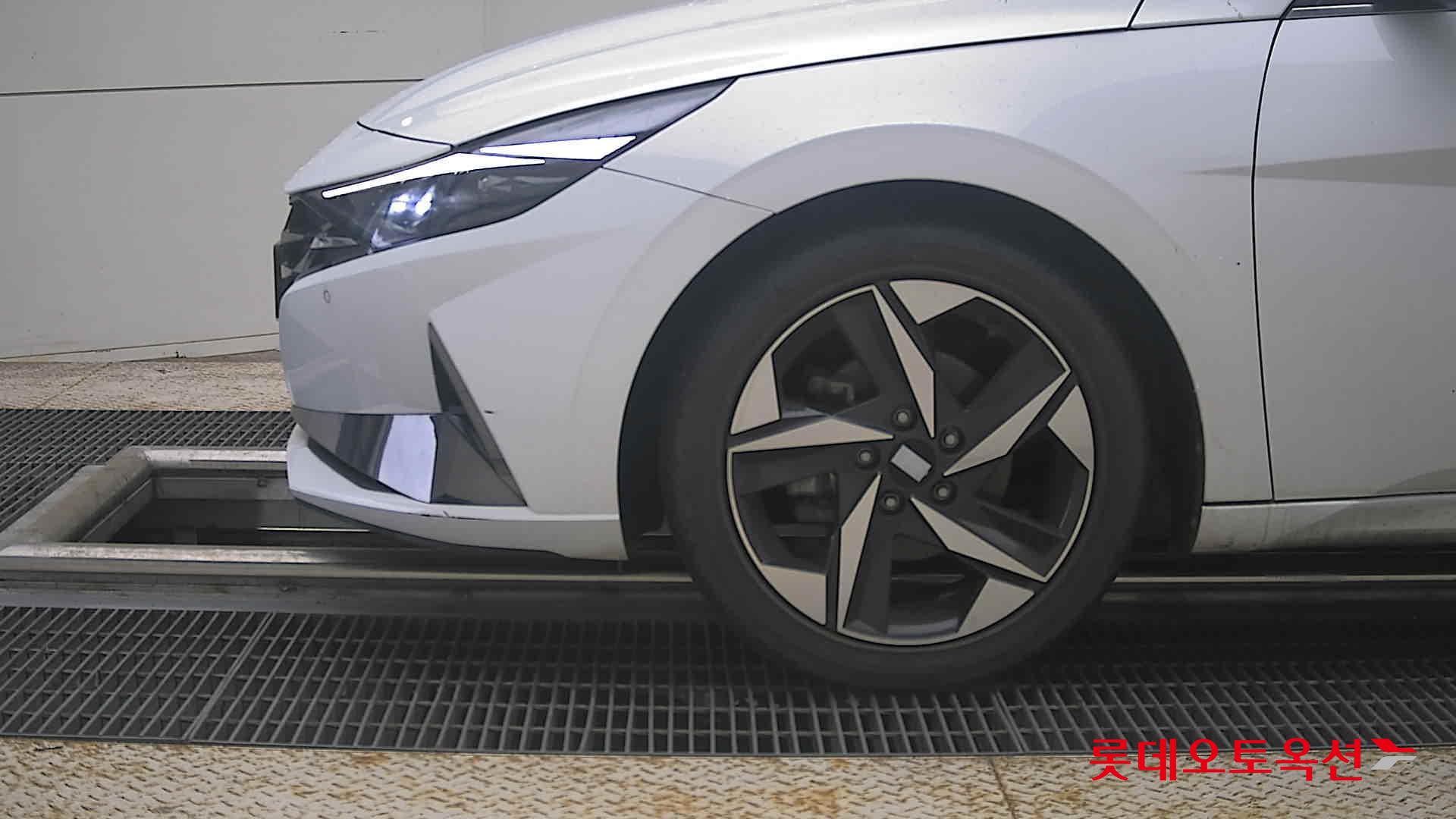 2021 - hyundai avante
