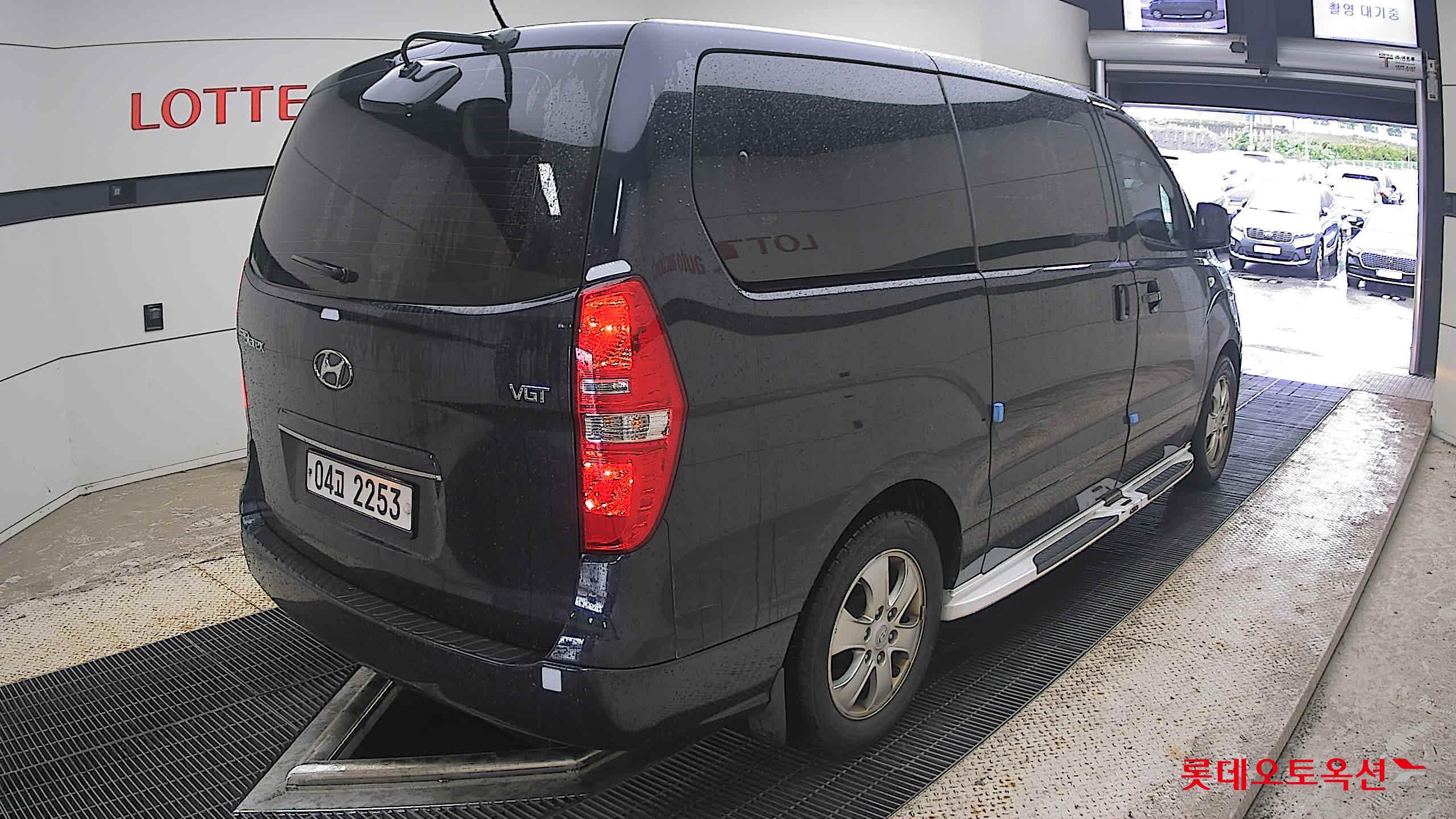 2019 - hyundai grand starex