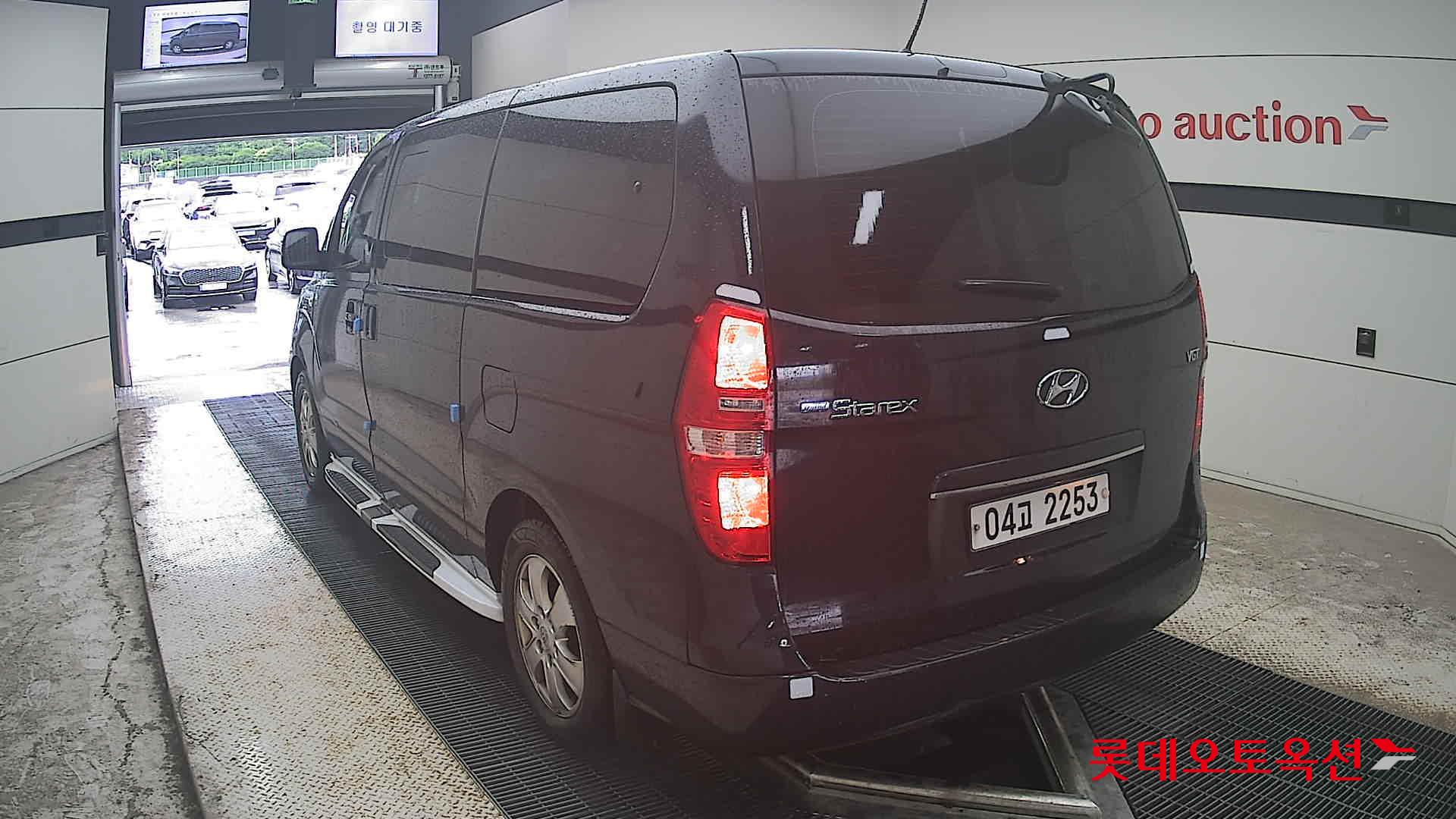 2019 - hyundai grand starex