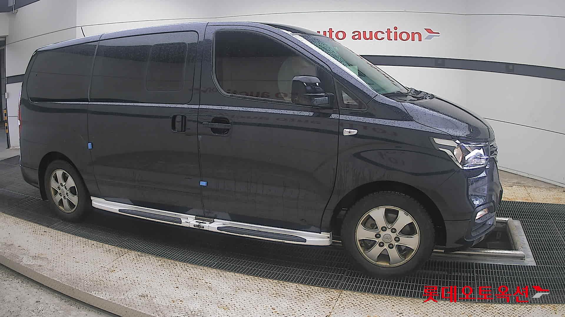 2019 - hyundai grand starex