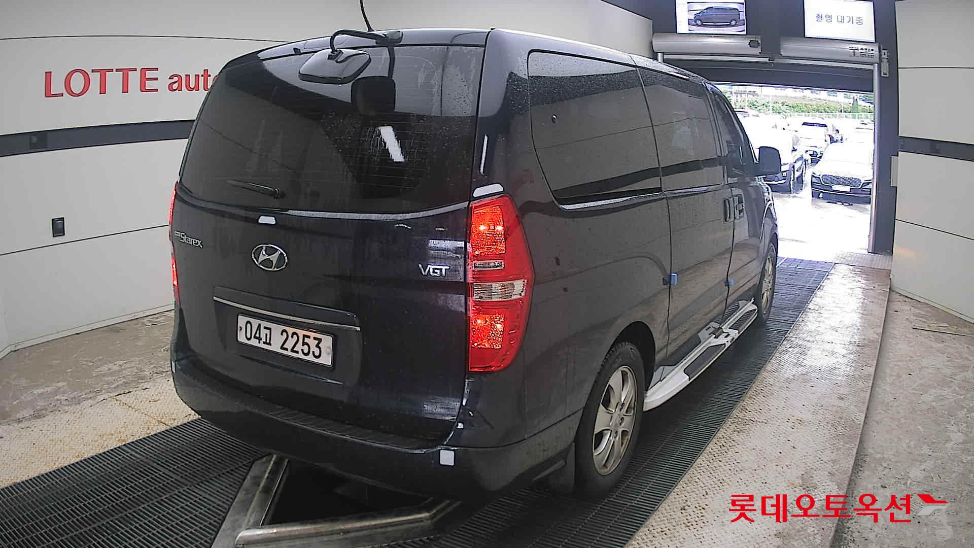 2019 - hyundai grand starex