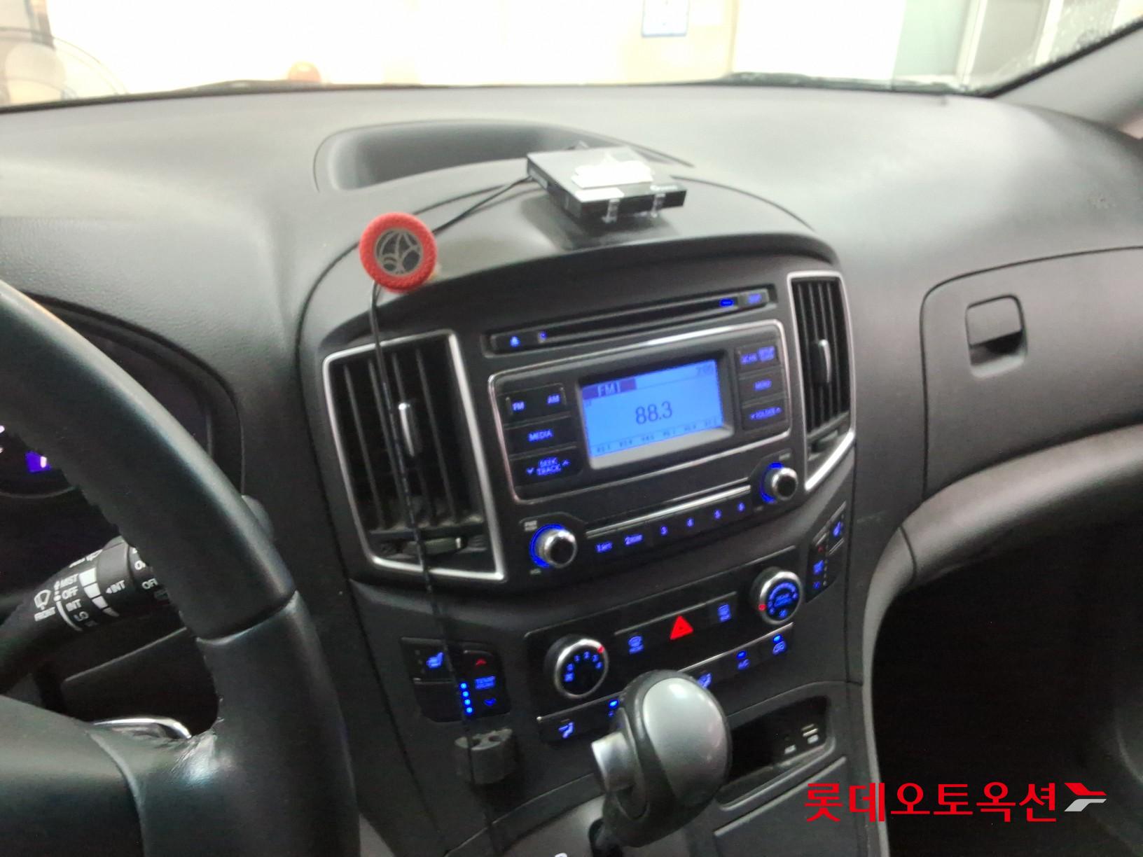 2019 - hyundai grand starex