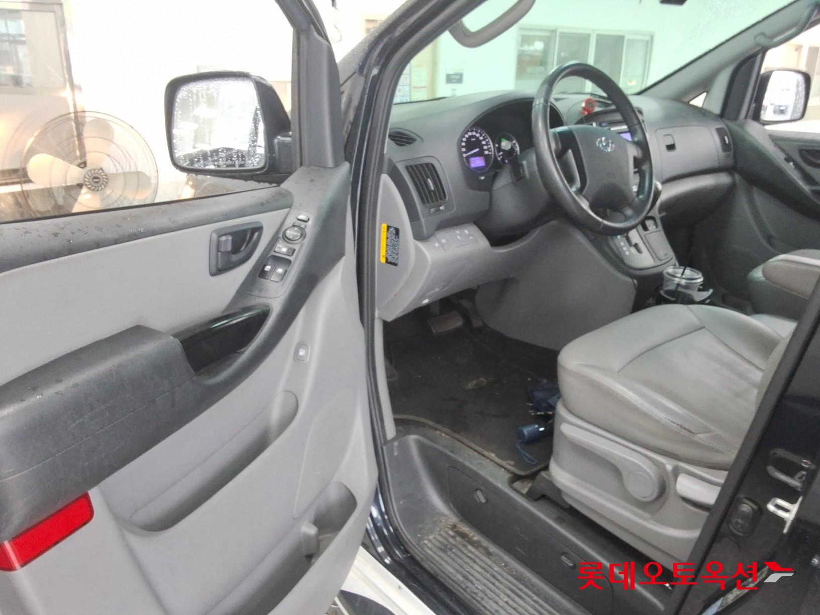 2019 - hyundai grand starex