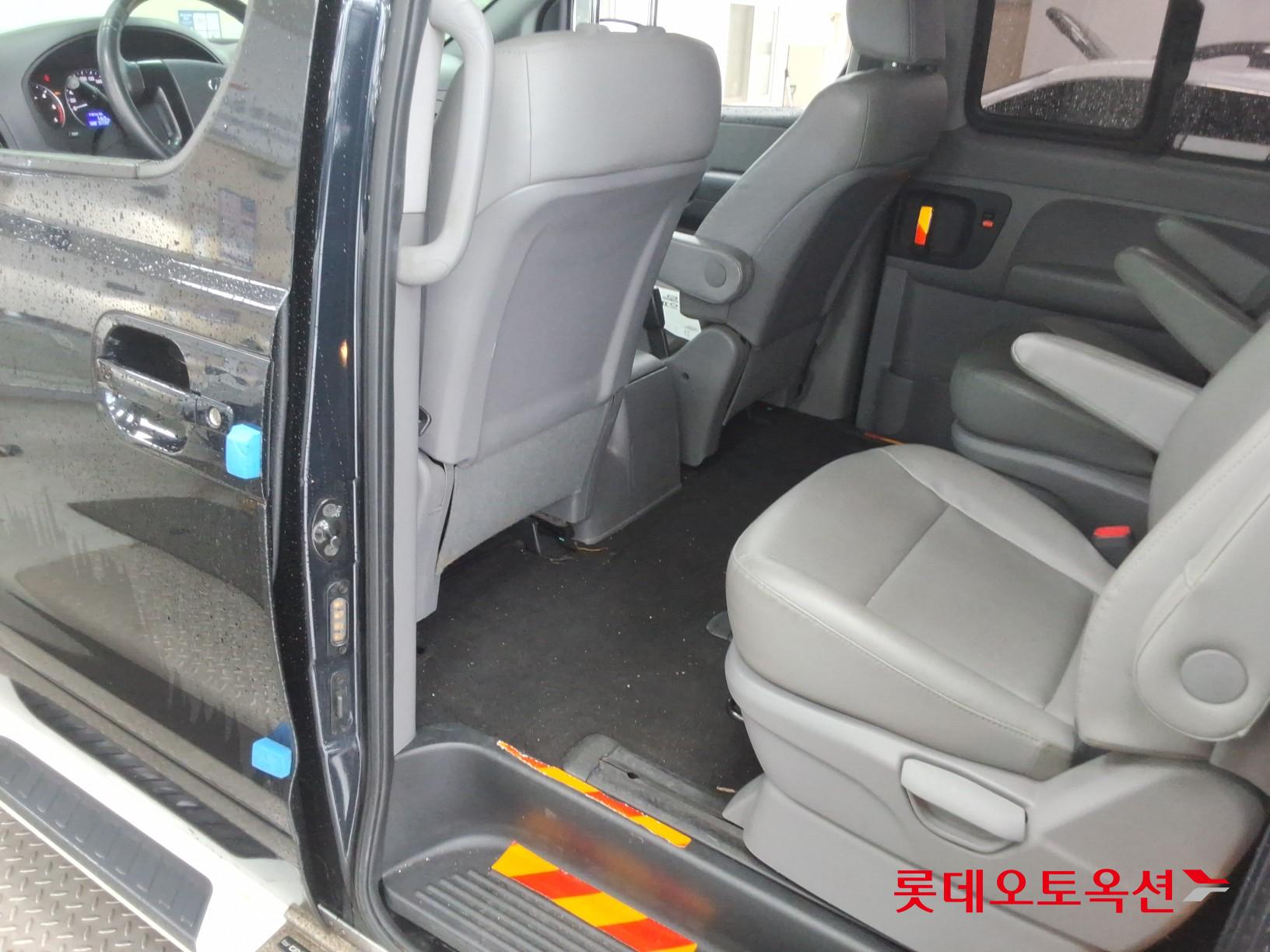 2019 - hyundai grand starex