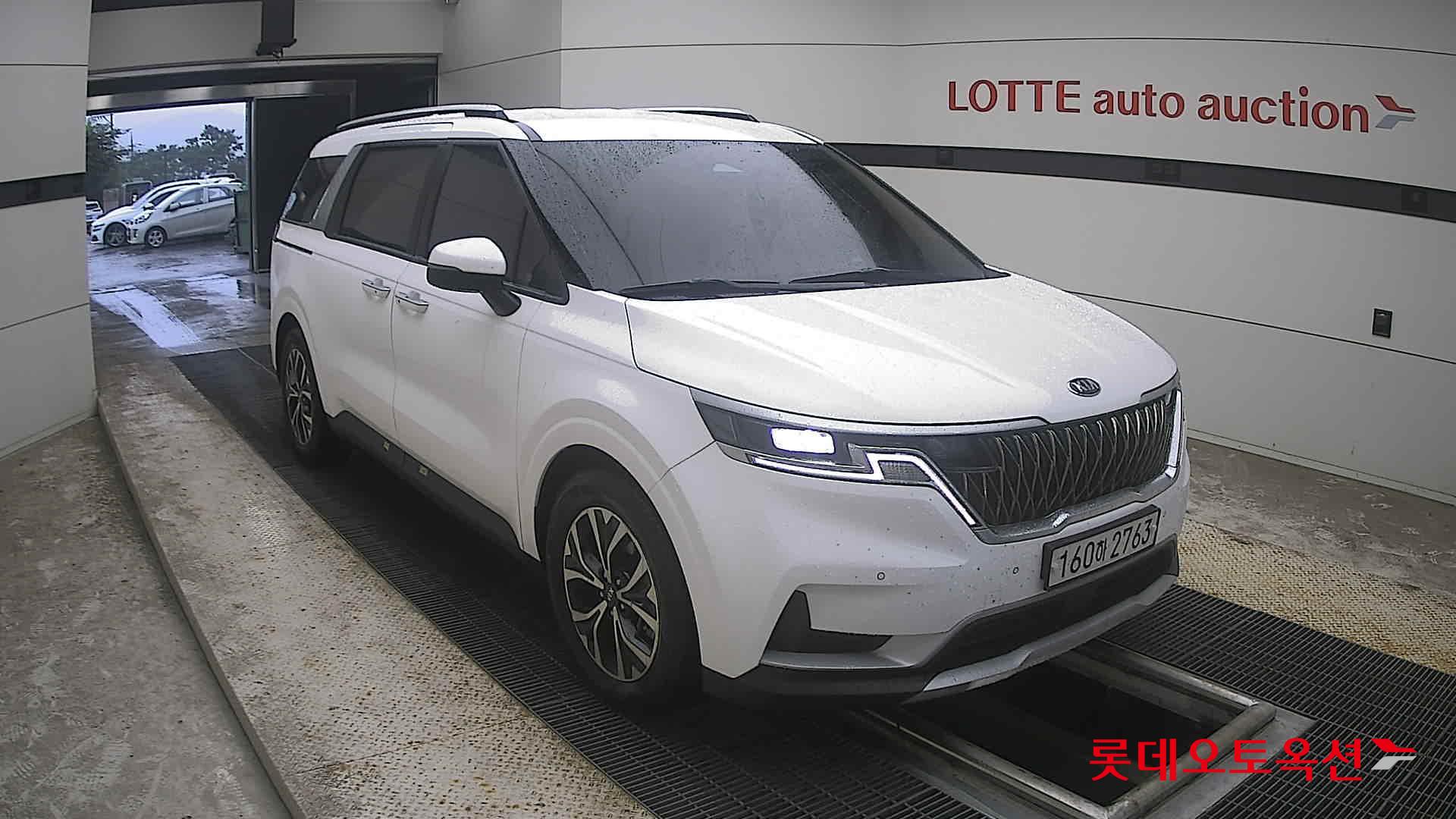2021 - kia carnival