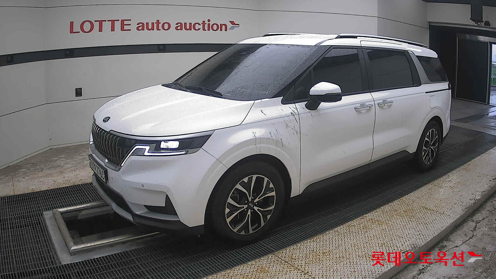 2021 - kia carnival