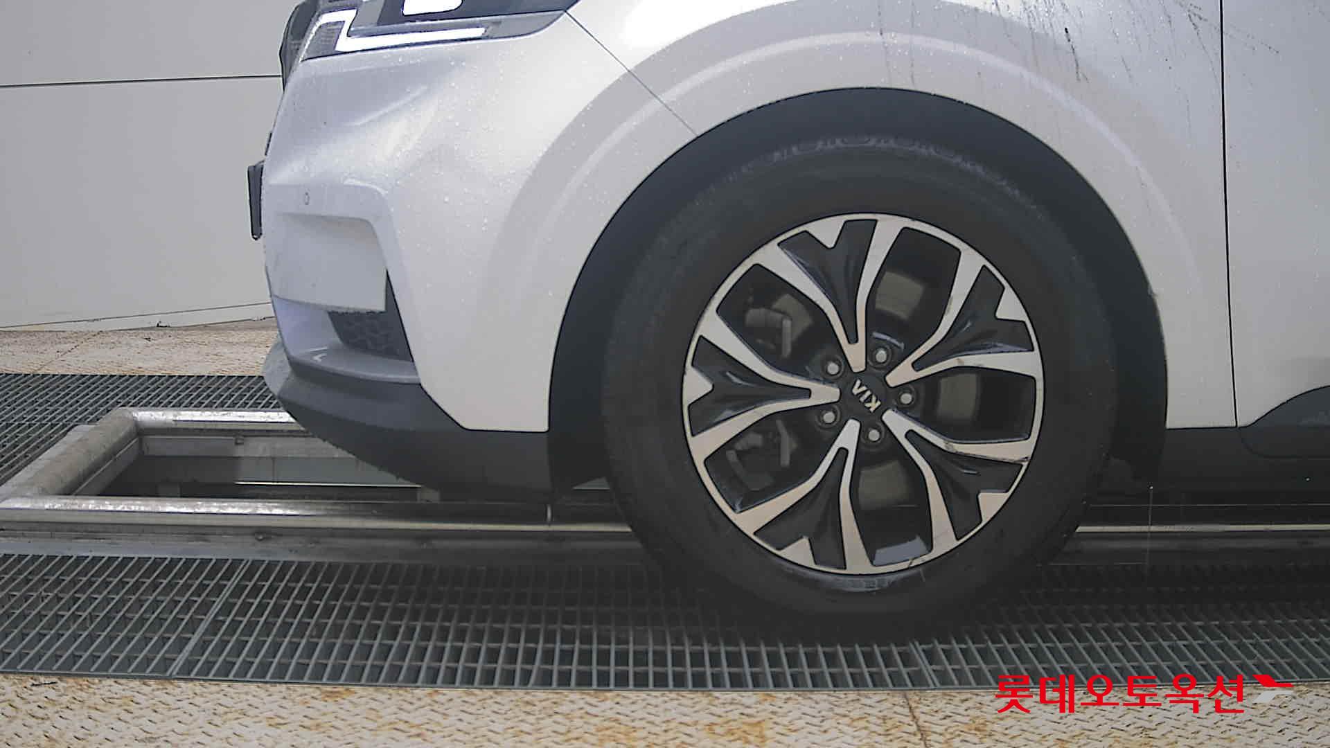 2021 - kia carnival