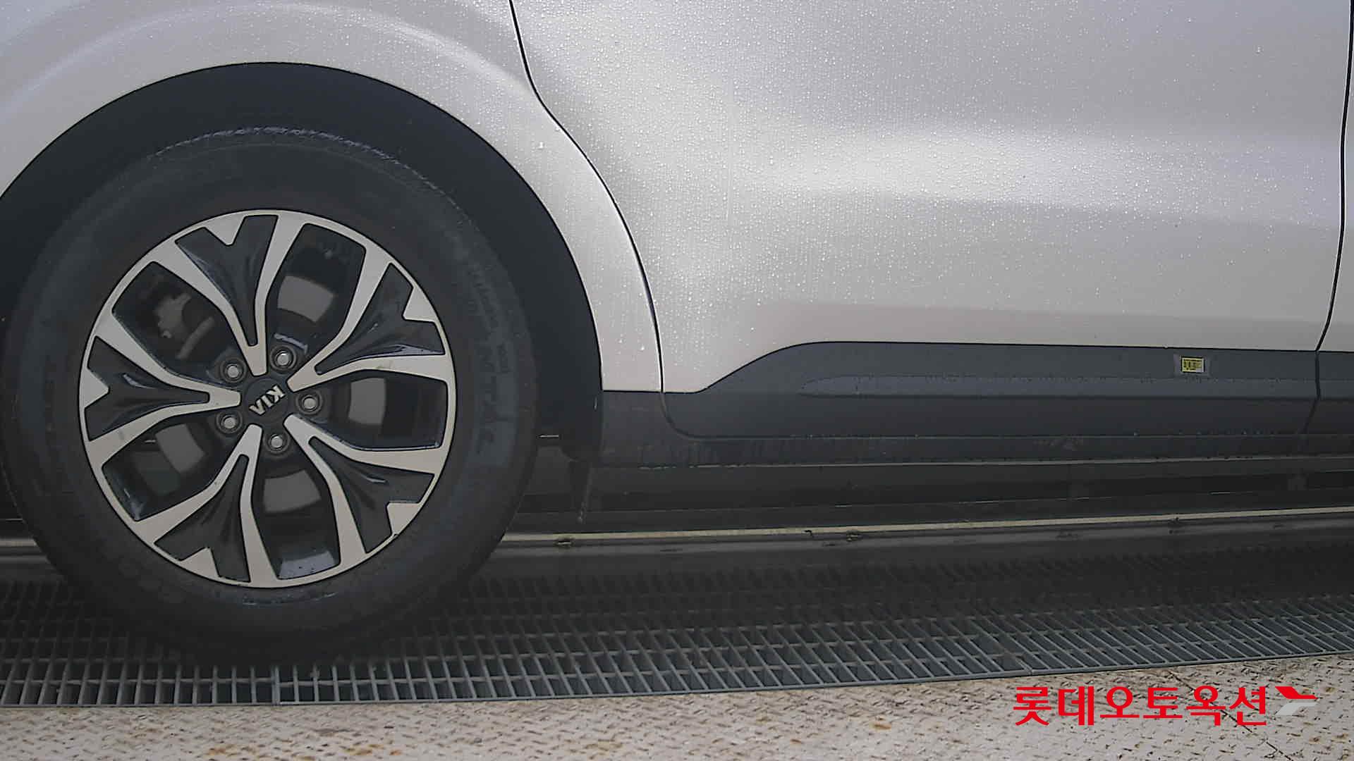 2021 - kia carnival