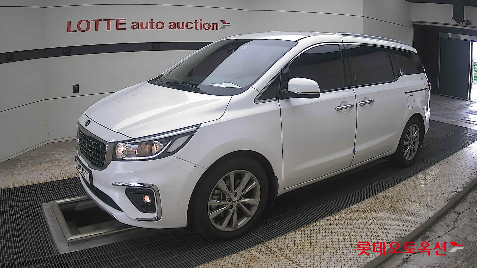 2020 - kia carnival