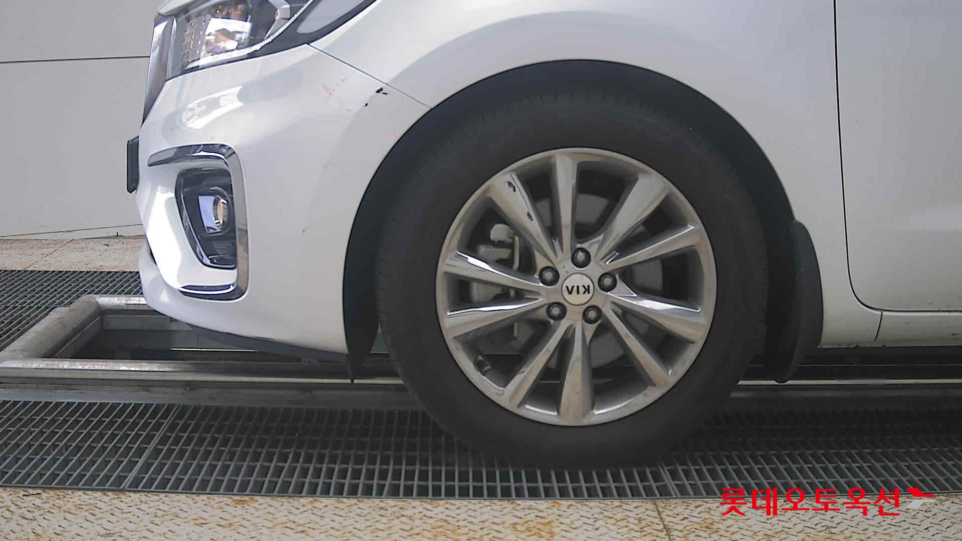 2020 - kia carnival