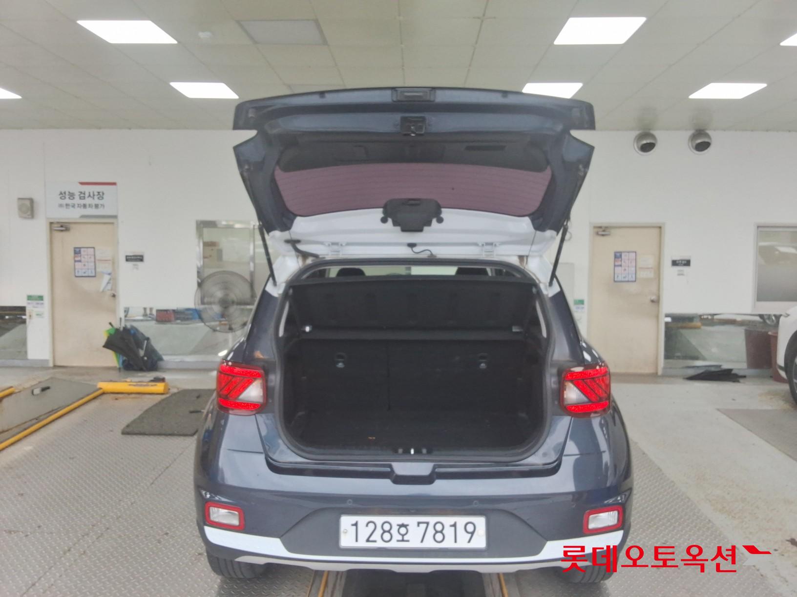2020 - hyundai venue