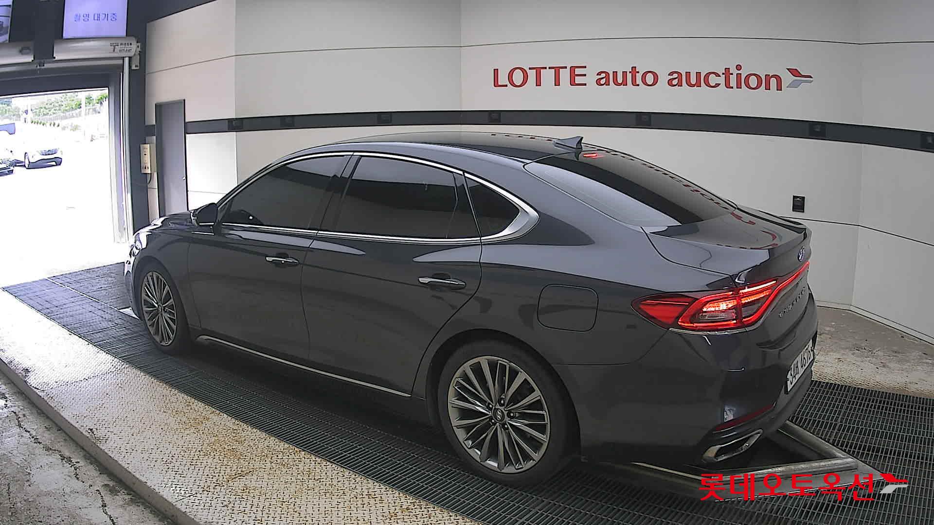 2018 - hyundai grandeur