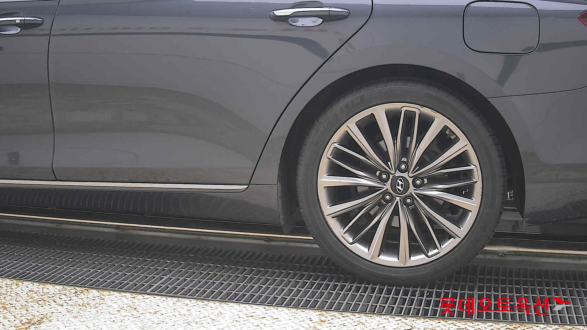 2018 - hyundai grandeur