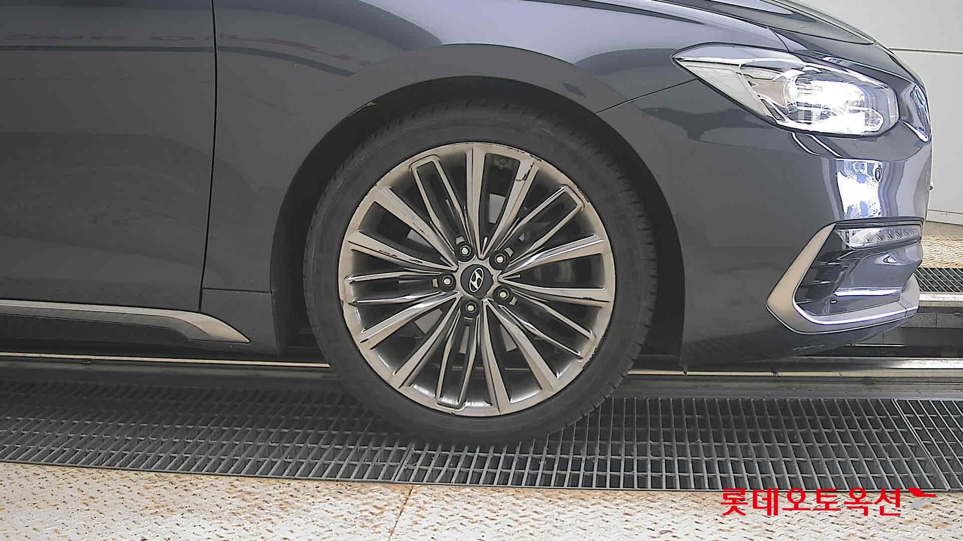 2018 - hyundai grandeur
