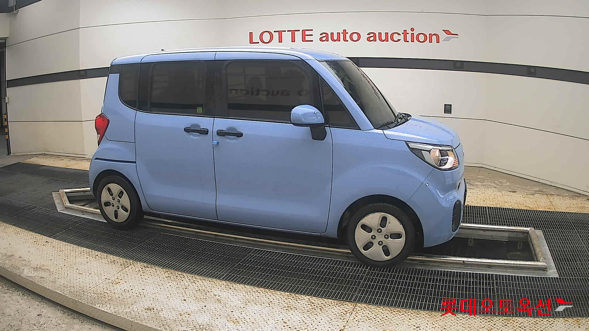 2022 - kia ray
