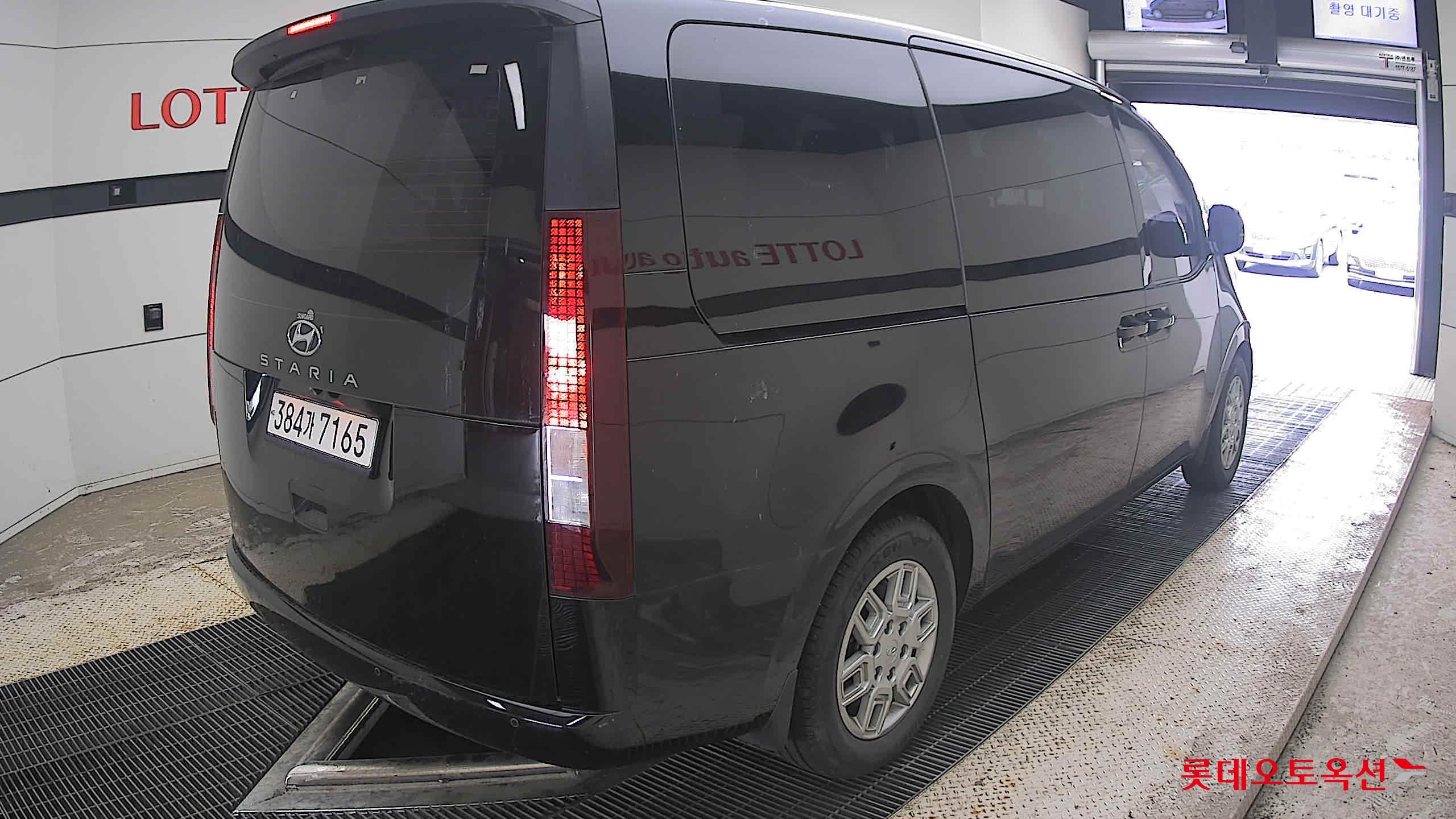 2022 - hyundai staria