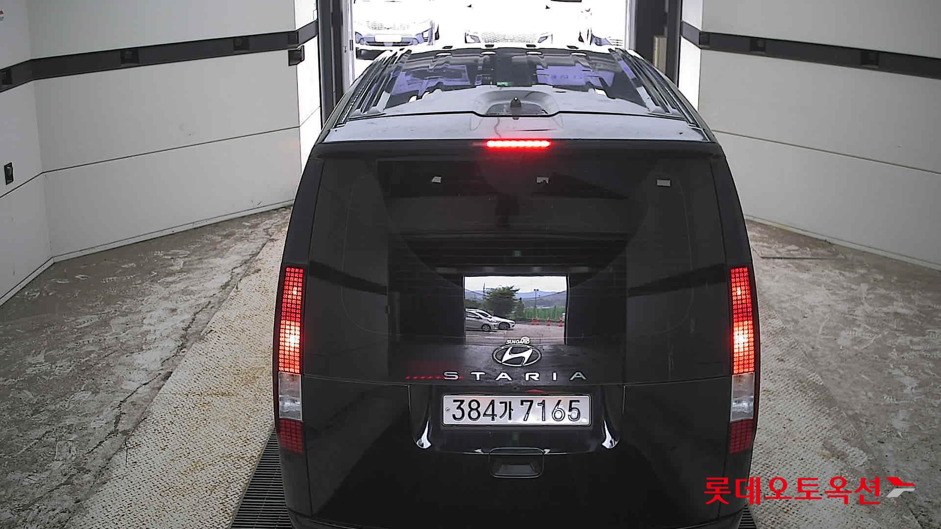 2022 - hyundai staria